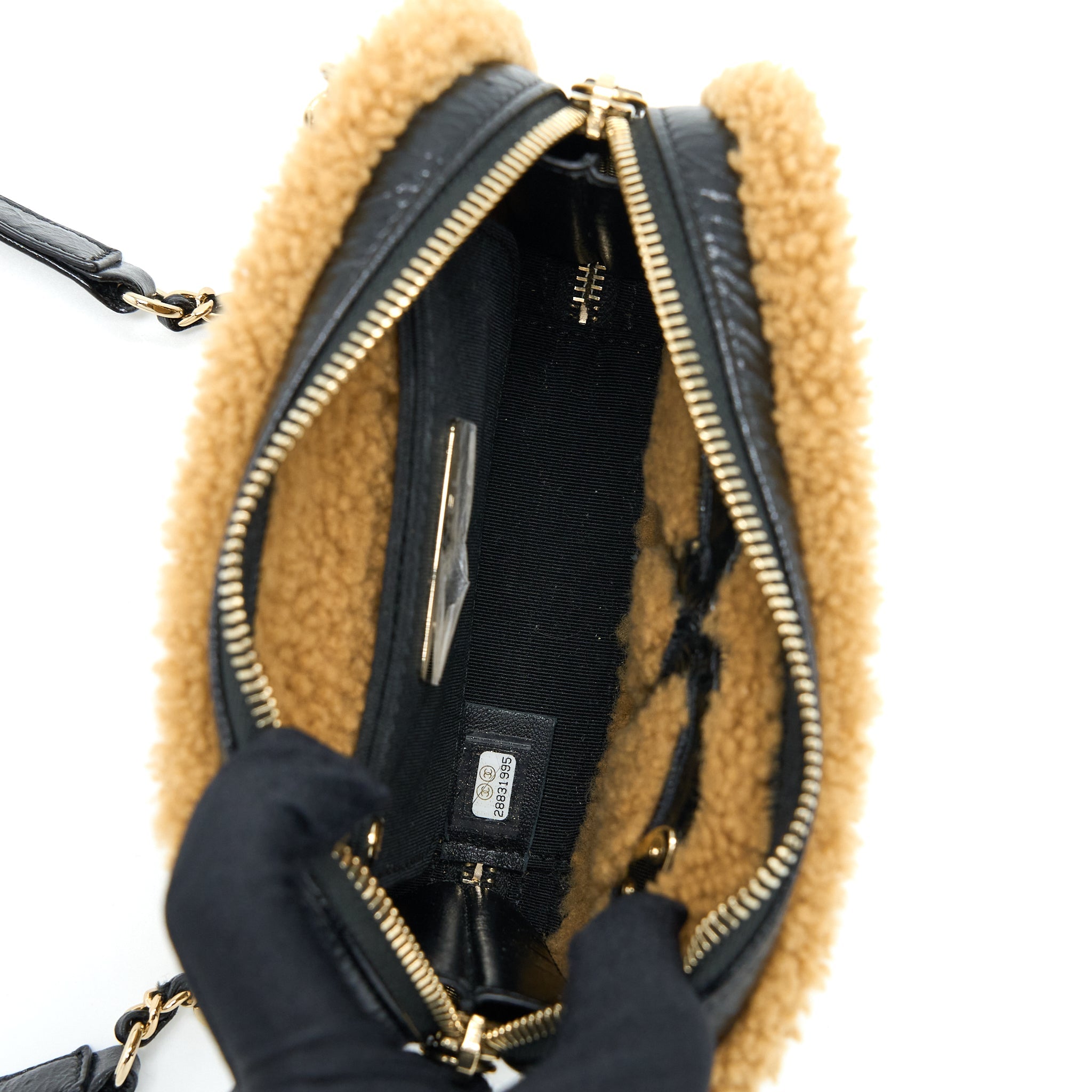 CHANEL CC MANIA WAIST BAG SHEARLING AND SHINY CRUMPLED SHEEPSKIN