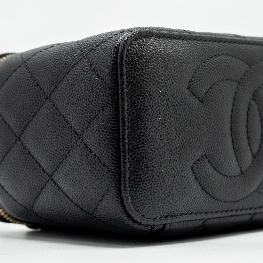 CHANEL LONG VANITY WITH CHAIN CAVIAR BLACK LGHW
