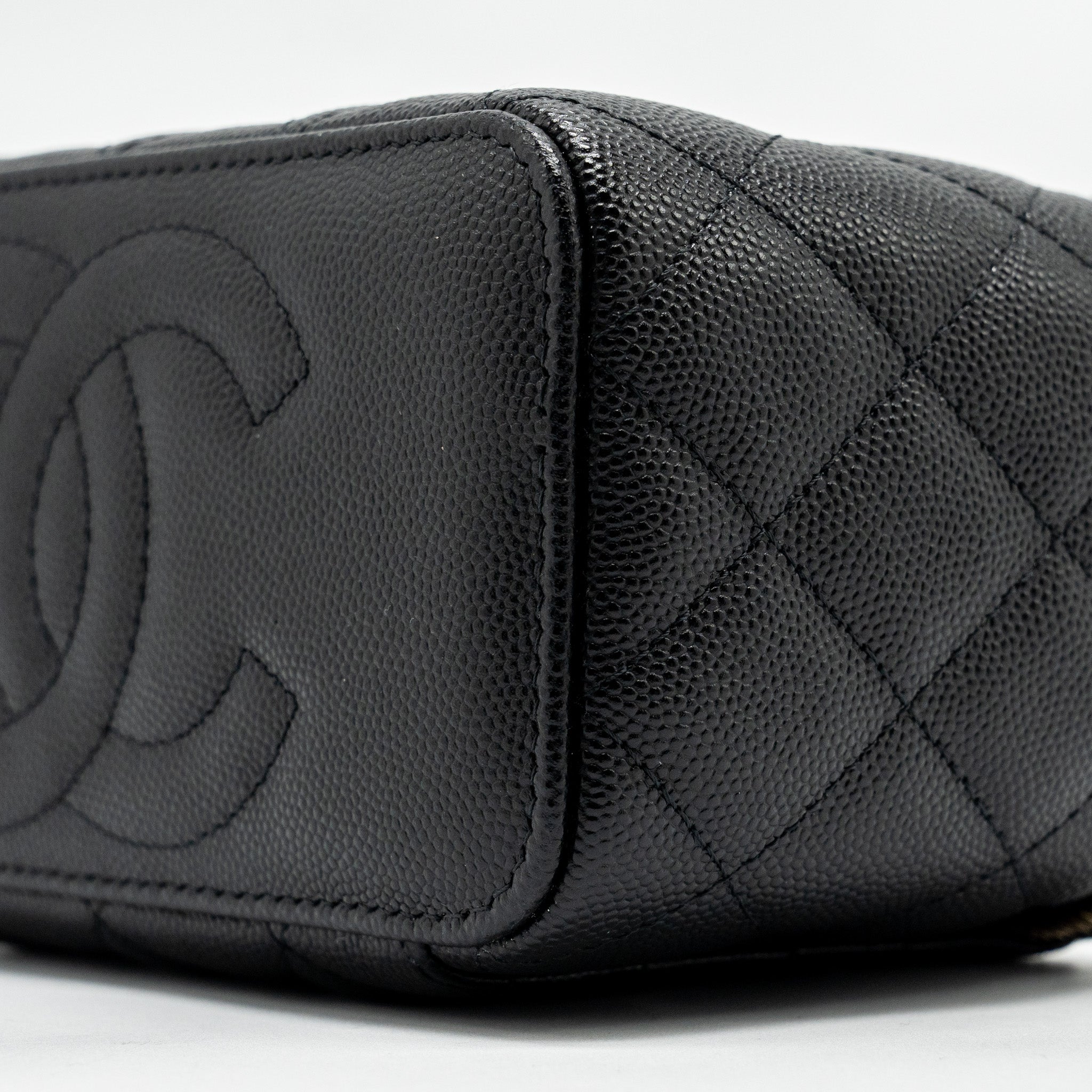 CHANEL LONG VANITY WITH CHAIN CAVIAR BLACK LGHW