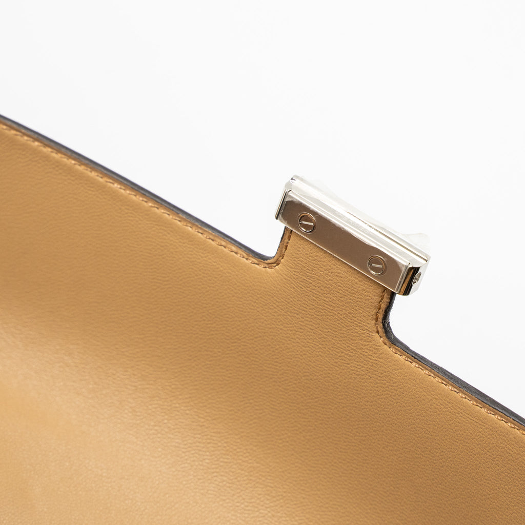 HERMES CONSTANCE TO GO EPSOM CHAI/NATA LAQUE HARDWARE