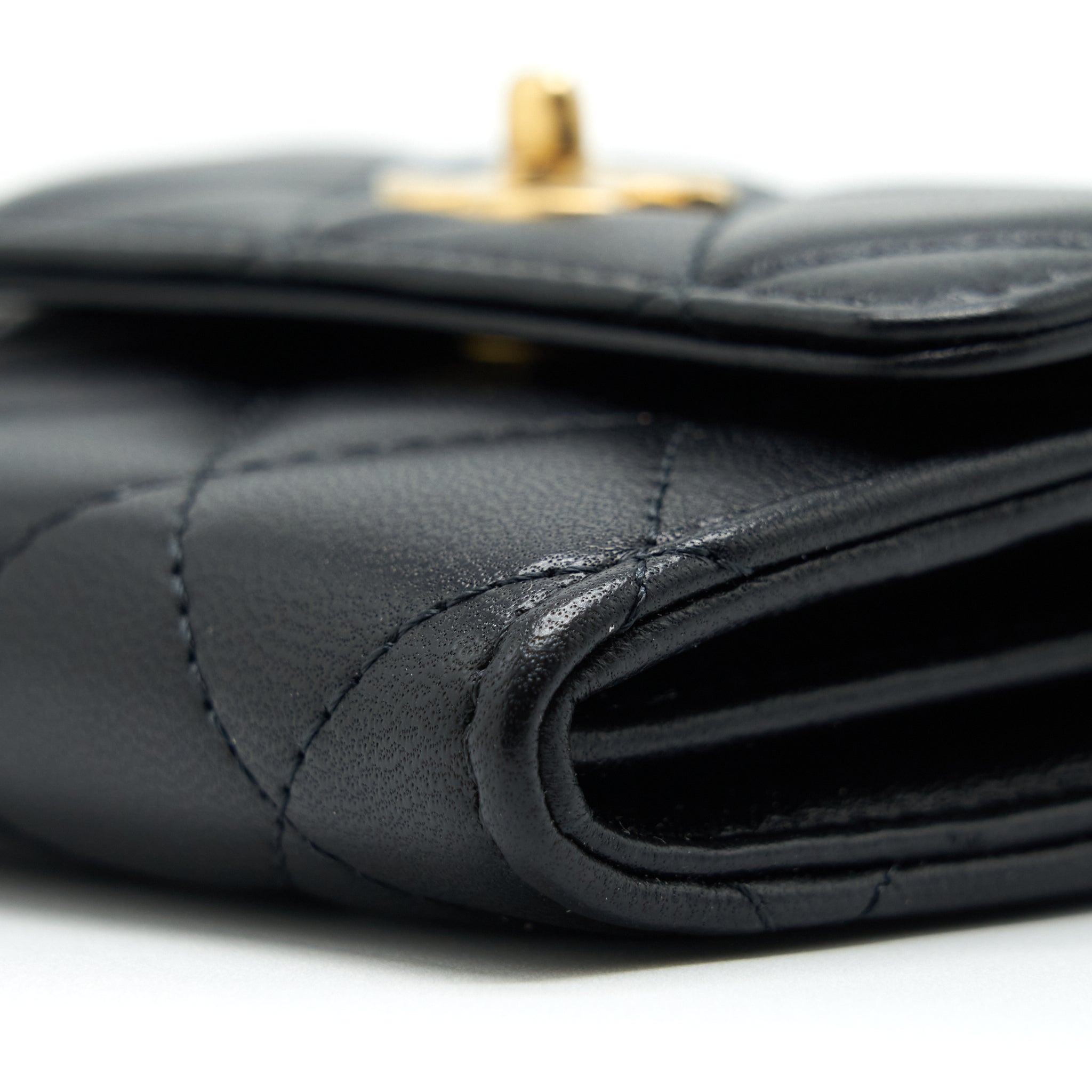 CHANEL PEARL CRUSH CLUTCH WITH CHAIN LAMBSKIN BLACK GHW