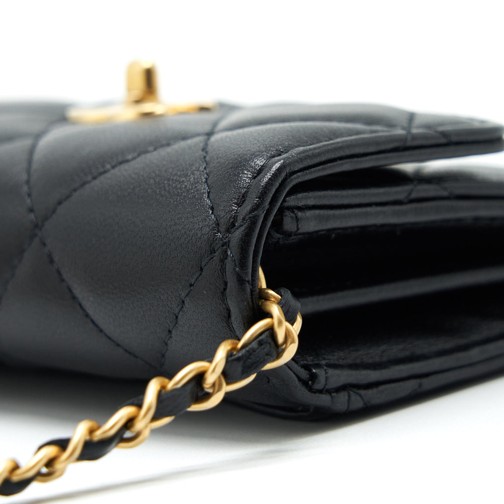 CHANEL PEARL CRUSH CLUTCH WITH CHAIN LAMBSKIN BLACK GHW