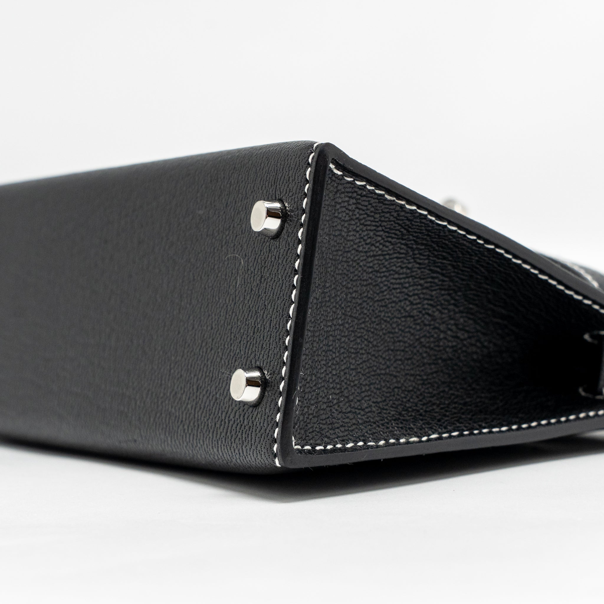 HERMES MINI KELLY II SPECIAL ORDER CHEVRE MYSORE BLACK / GRIS PERLE WHITE STITCHING SHW
