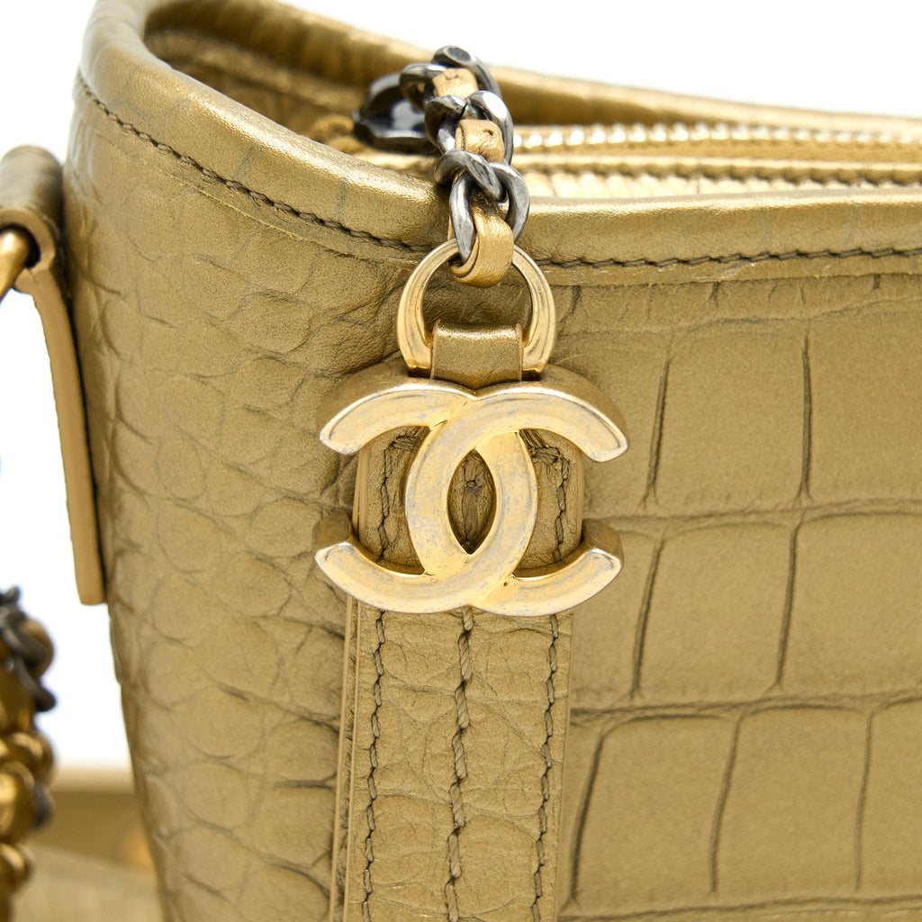 CHANEL SMALL GABRIELLE HOBO BAG CROCODILE EMBOSSED CALFSKIN GOLD MULTICOLOUR HARDWARE