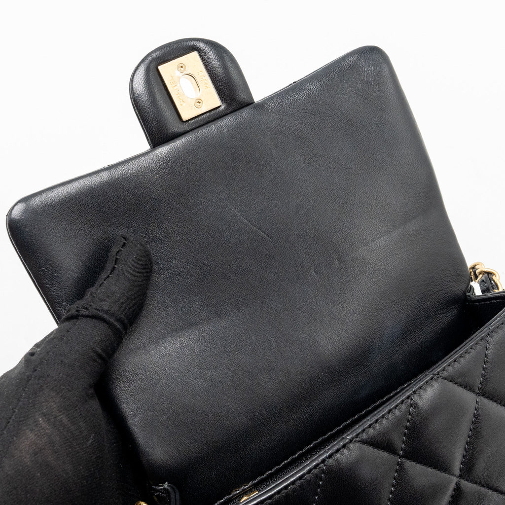 CHANEL QUILTED FLAP BAG WITH DETAILED LOGO AND CHAIN LAMBSKIN BLACK GHW (MICROCHIP)