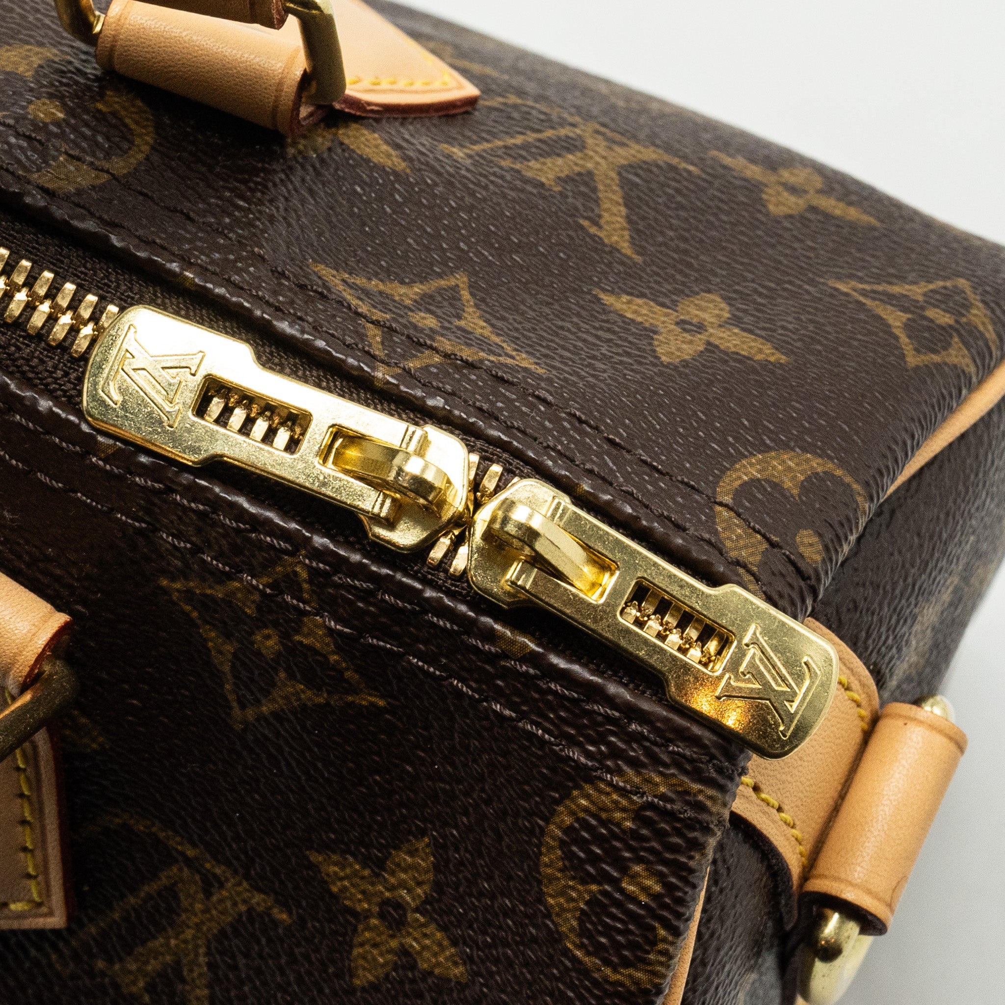 LOUIS VUITTON SPEEDY BANDOULIERE 25 MONOGRAM CANVAS GHW
