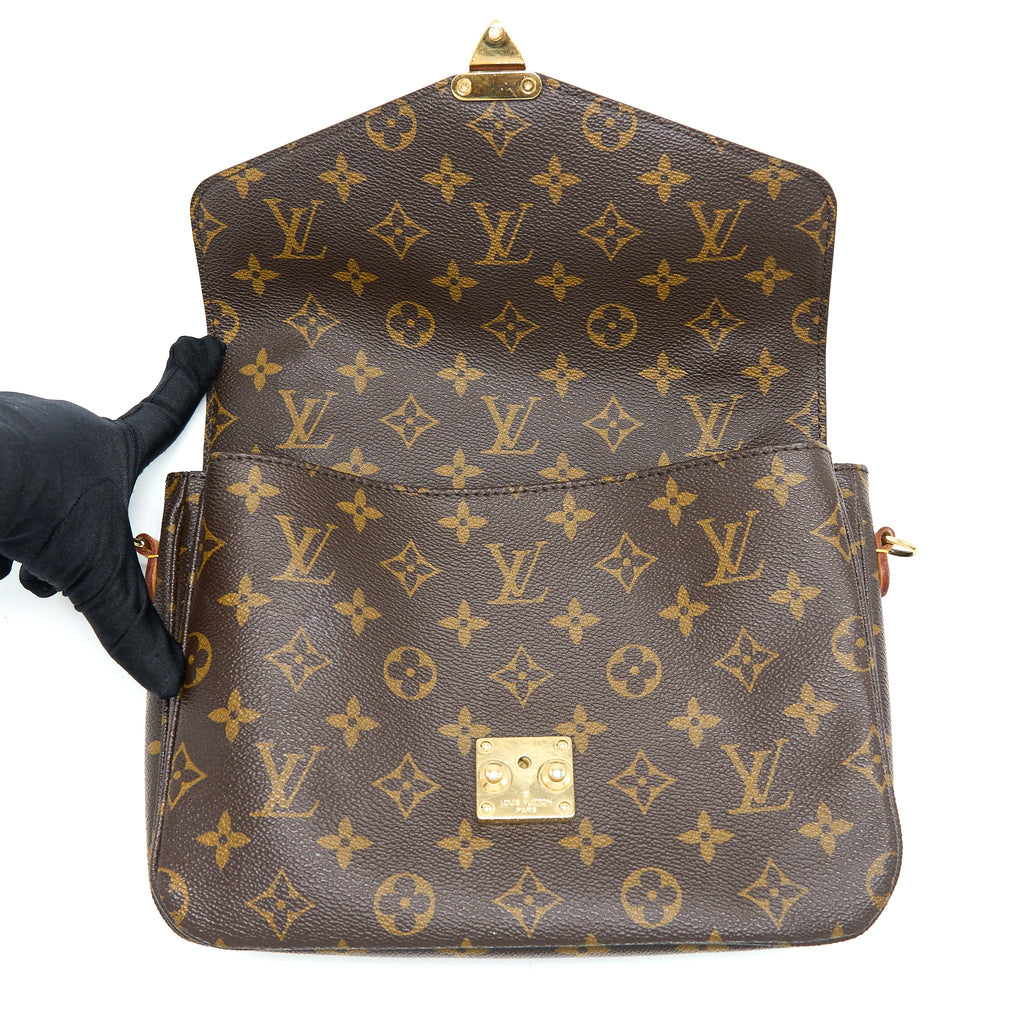LOUIS VUITTON POCHETTE METIS MONOGRAM CANVAS GHW