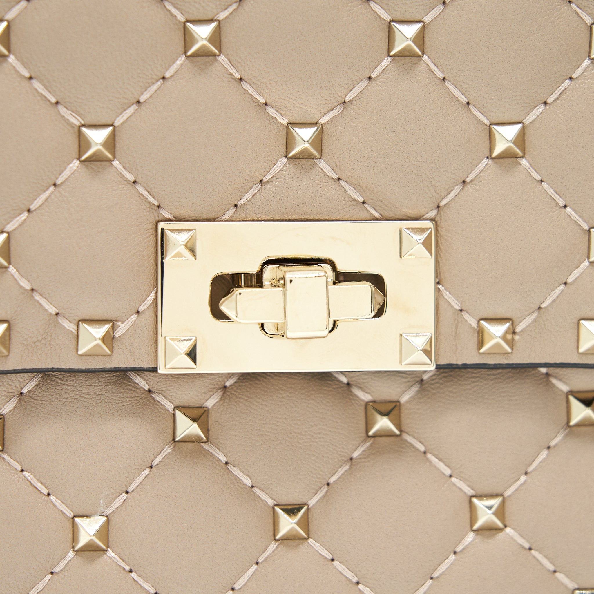 VALENTINO GARAVANI LARGE ROCKSTUD SPIKE SHOULDER BAG BEIGE LGHW
