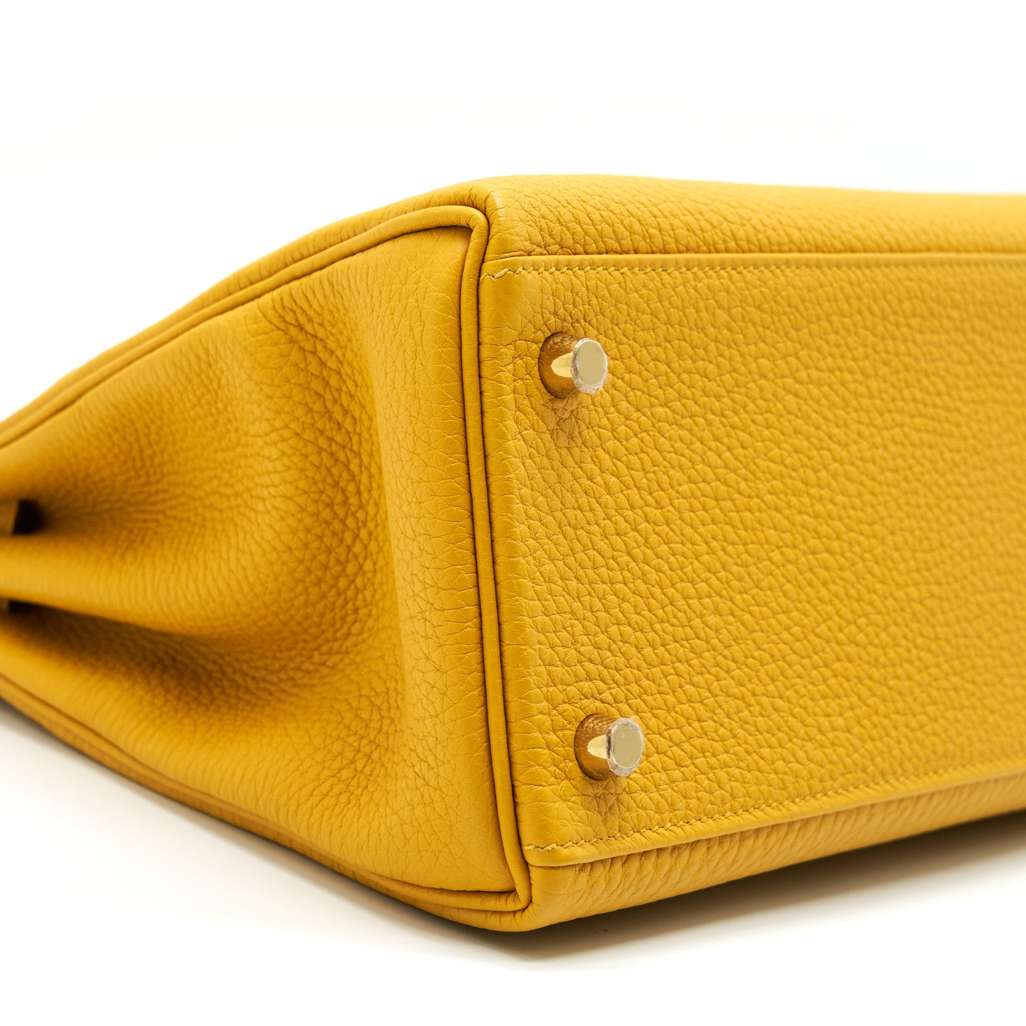 HERMES KELLY 28 CLEMENCE JAUNE AMBER GHW