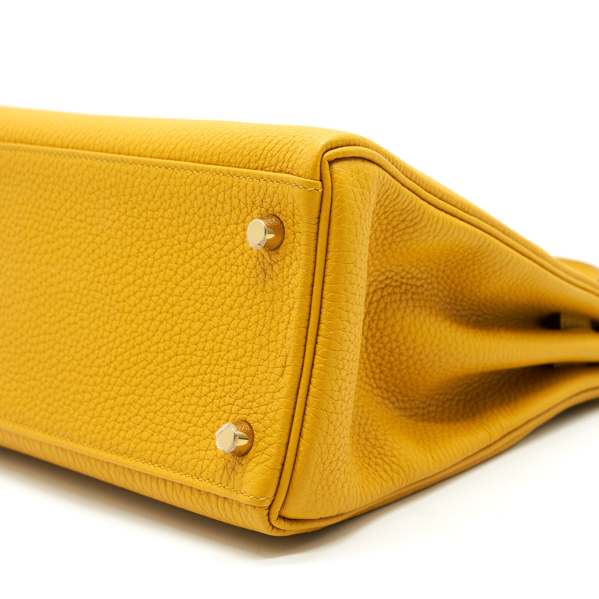 HERMES KELLY 28 CLEMENCE JAUNE AMBER GHW