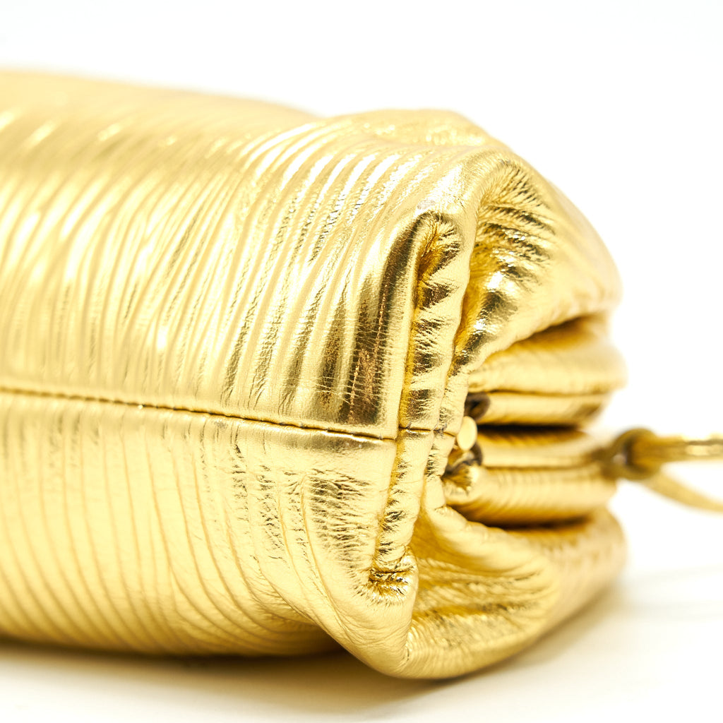 BOTTEGA VENETA THE MINI POUCH COLOR ORO