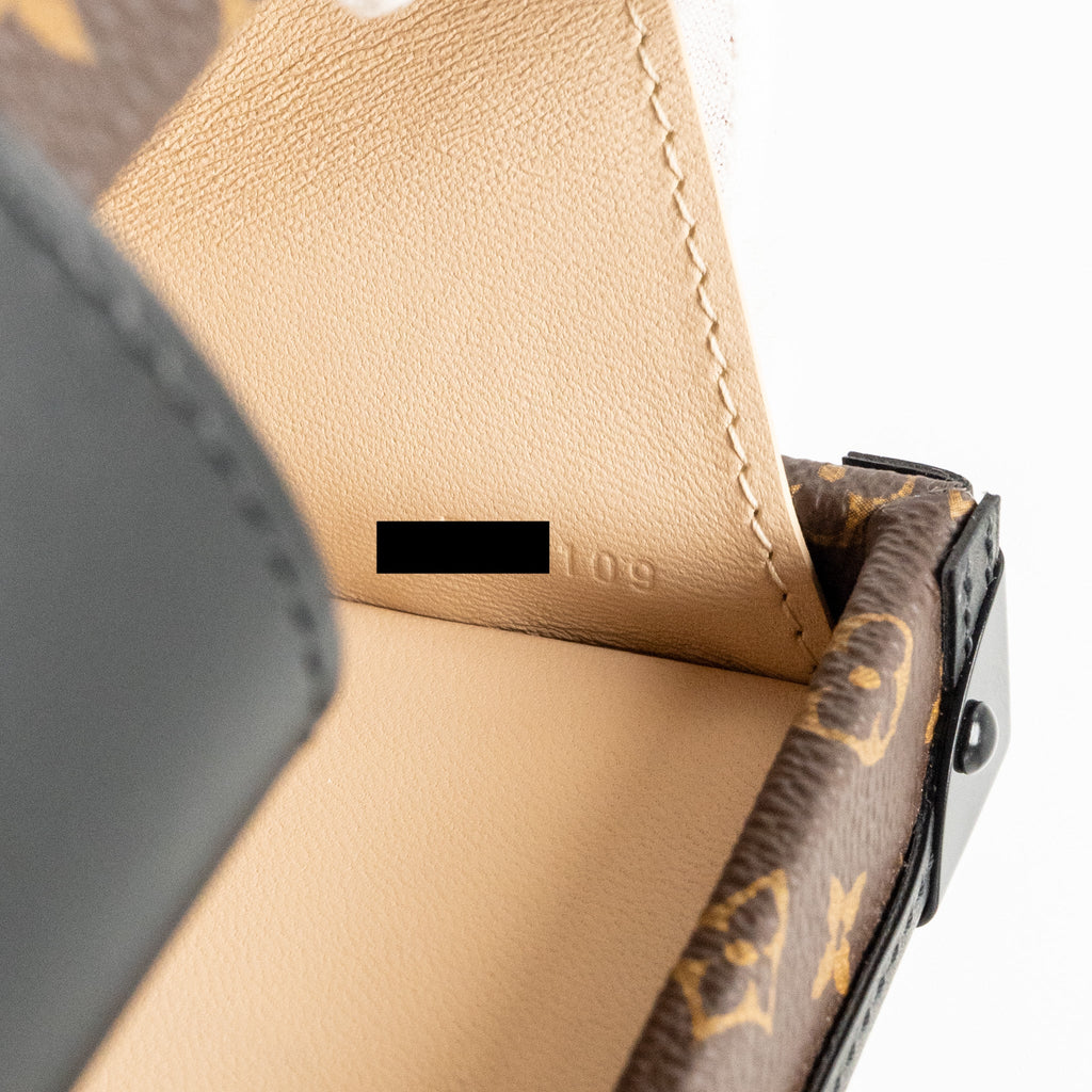 LOUIS VUITTON PETITE MALLE MONOGRAM CANVAS GHW