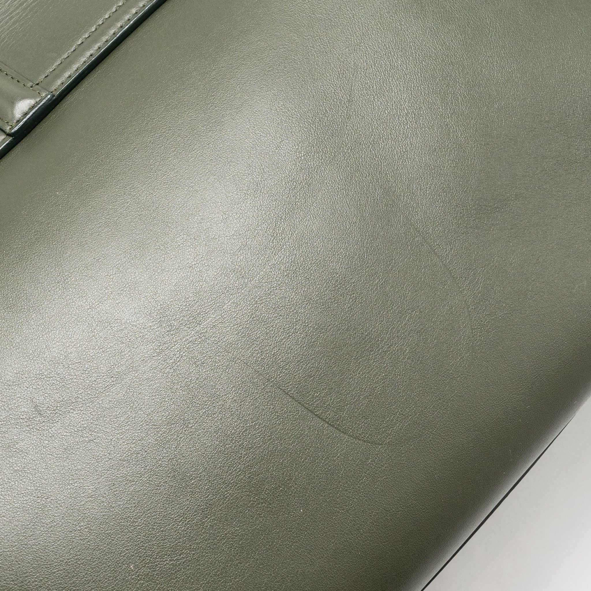 CELINE LARGE SOFT 16 BAG SMOOTH CALFSKIN DARK GREEN GHW