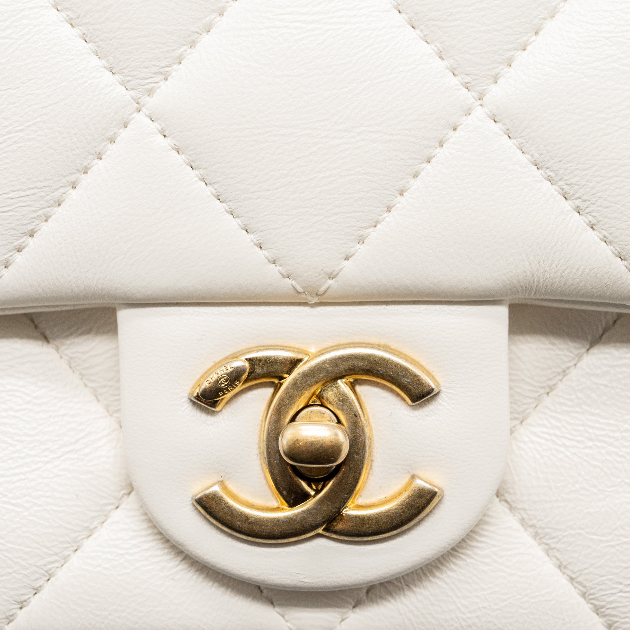 CHANEL 22S GIANT CHAIN FLAP SHOULDER BAG LAMBSKIN WHITE BRUSHED GHW (MICROCHIP)