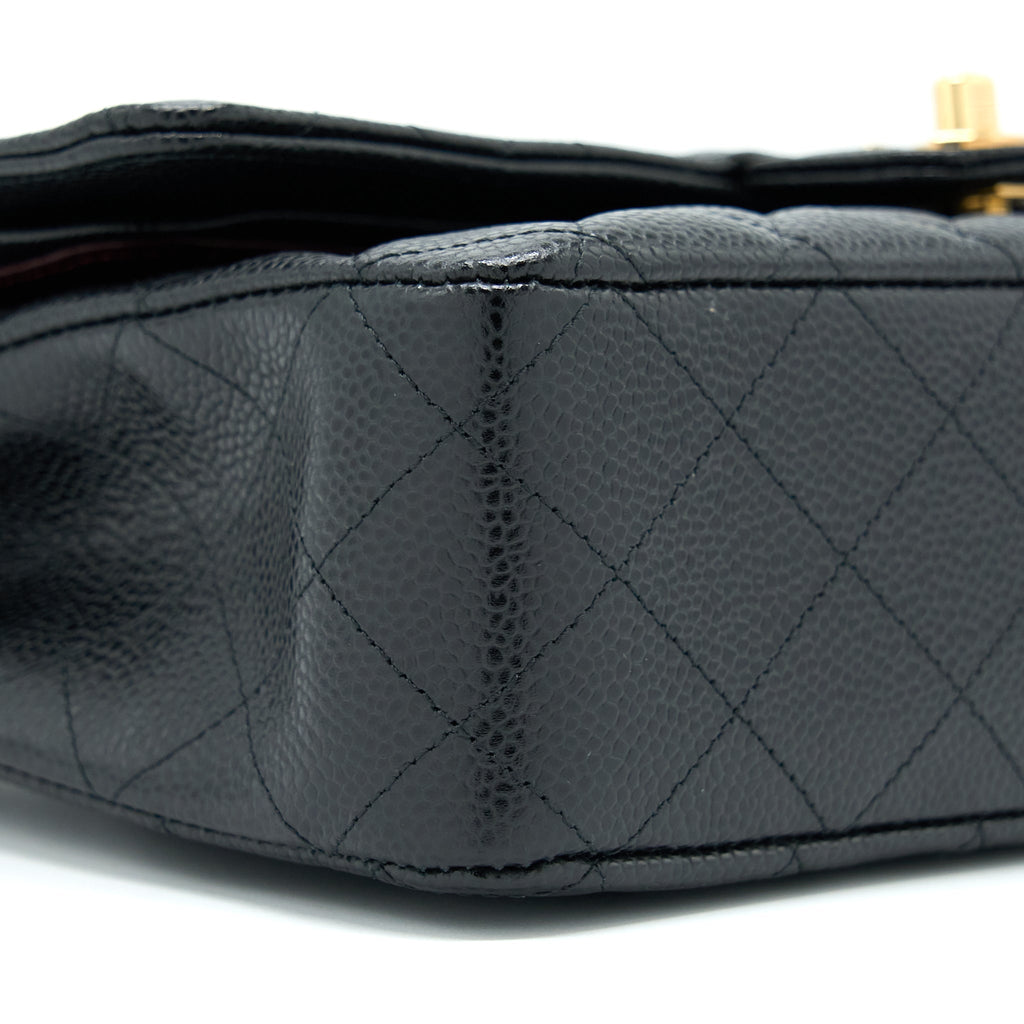CHANEL MEDIUM CLASSIC FLAP BAG CAVIAR BLACK GHW