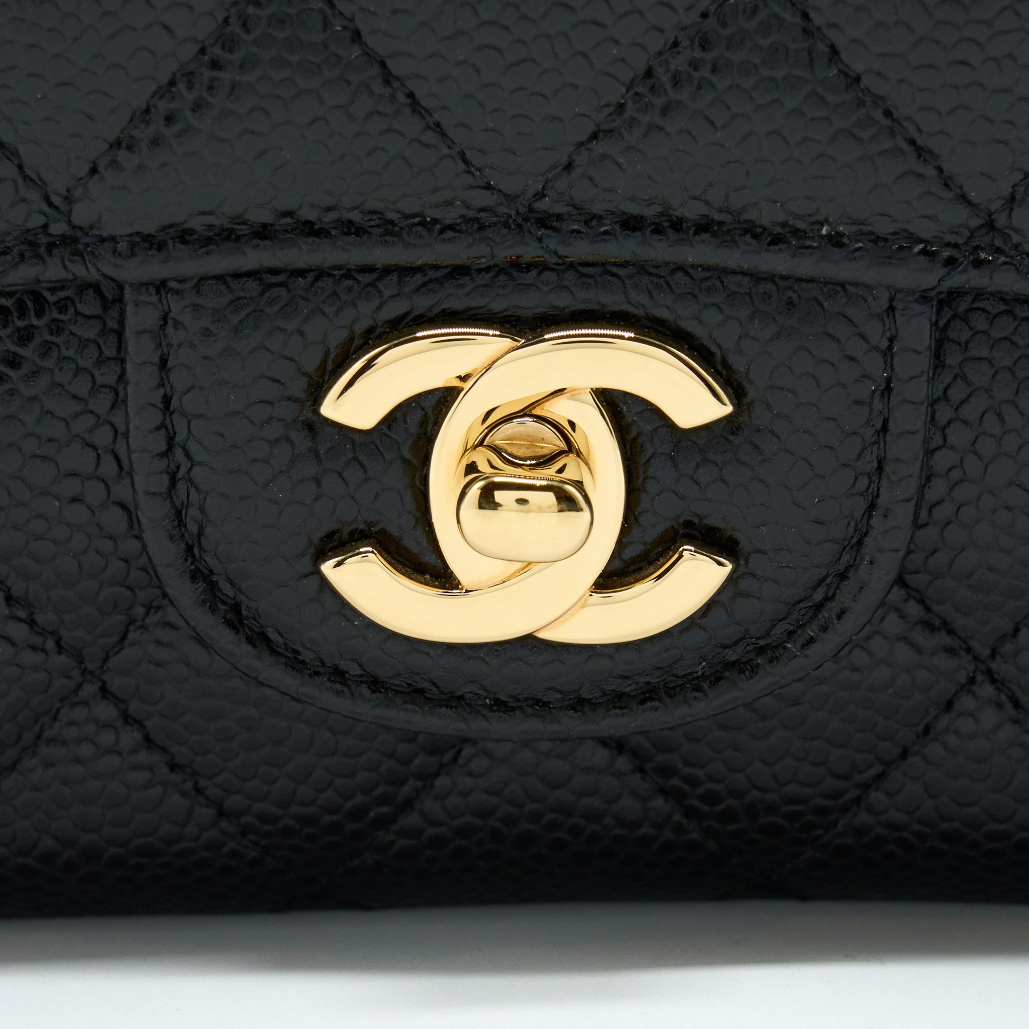 CHANEL MEDIUM CLASSIC FLAP BAG CAVIAR BLACK GHW