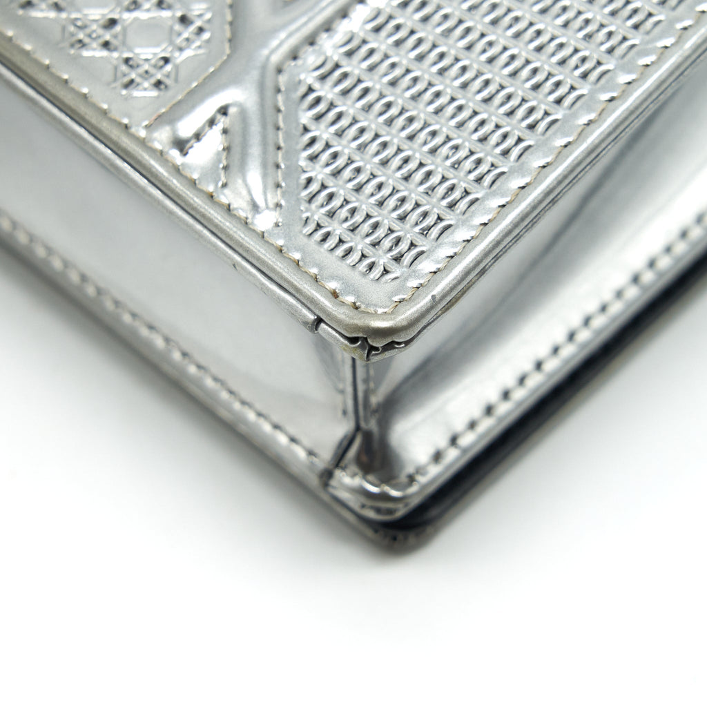 DIOR DIORAMA WALLET ON CHAIN METALLIC SILVER SHW