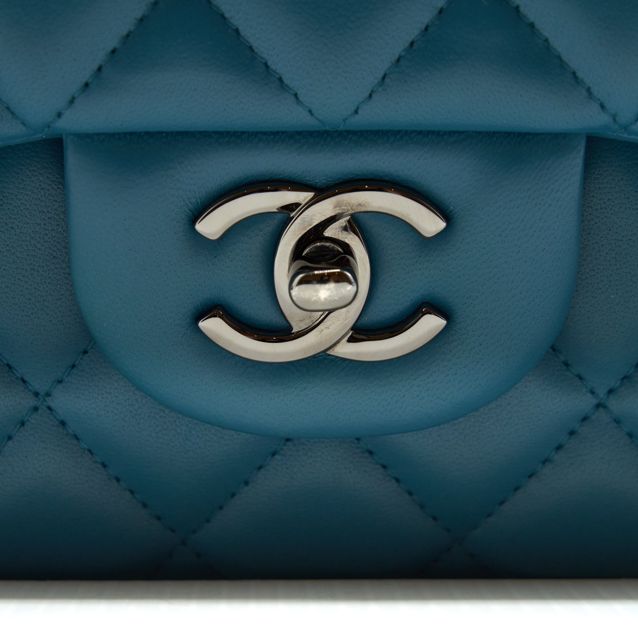 CHANEL JUMBO CLASSIC DOUBLE FLAP BAG LAMBSKIN GREEN SHW