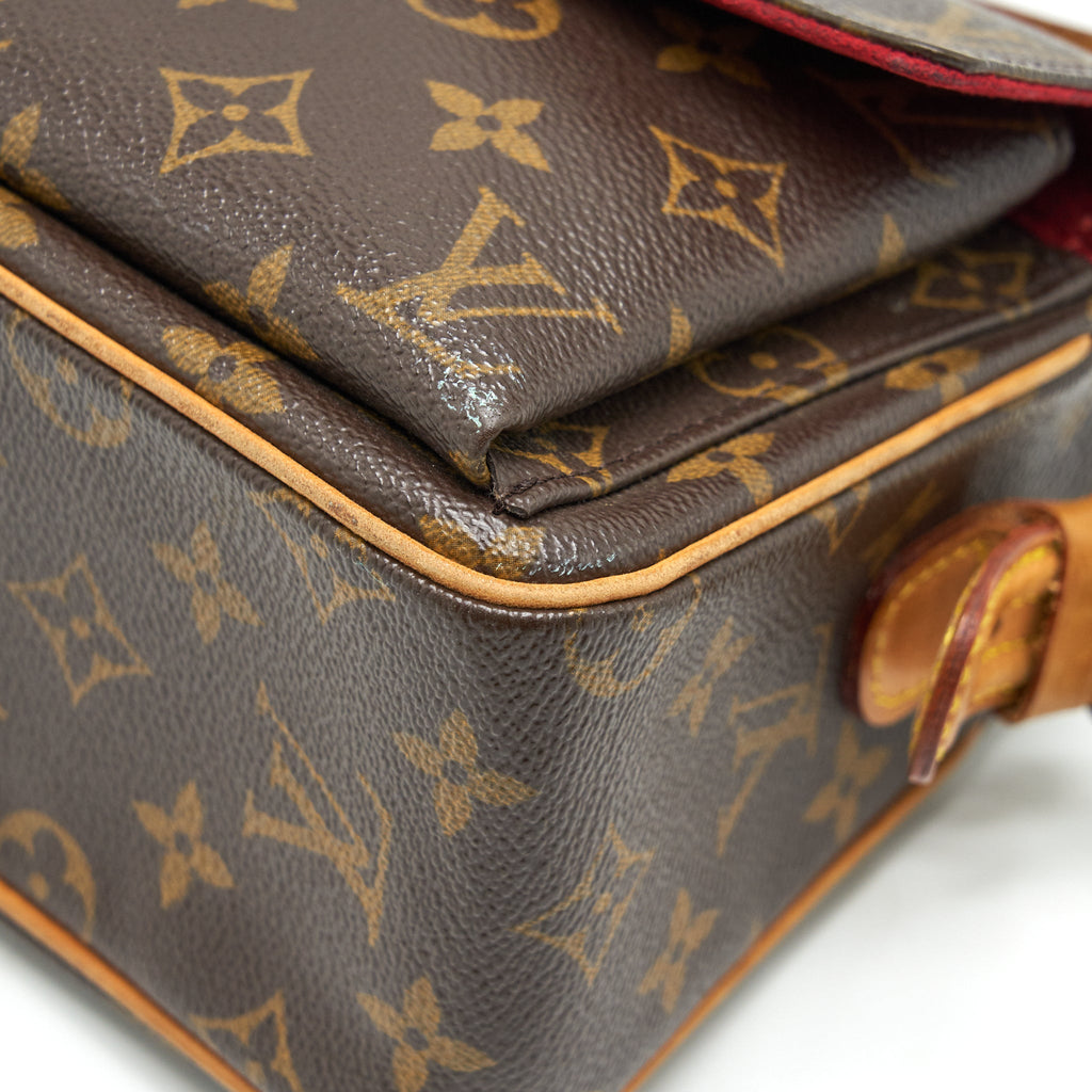 LOUIS VUITTON VINTAGE MONOGRAM SHOULDER BAG