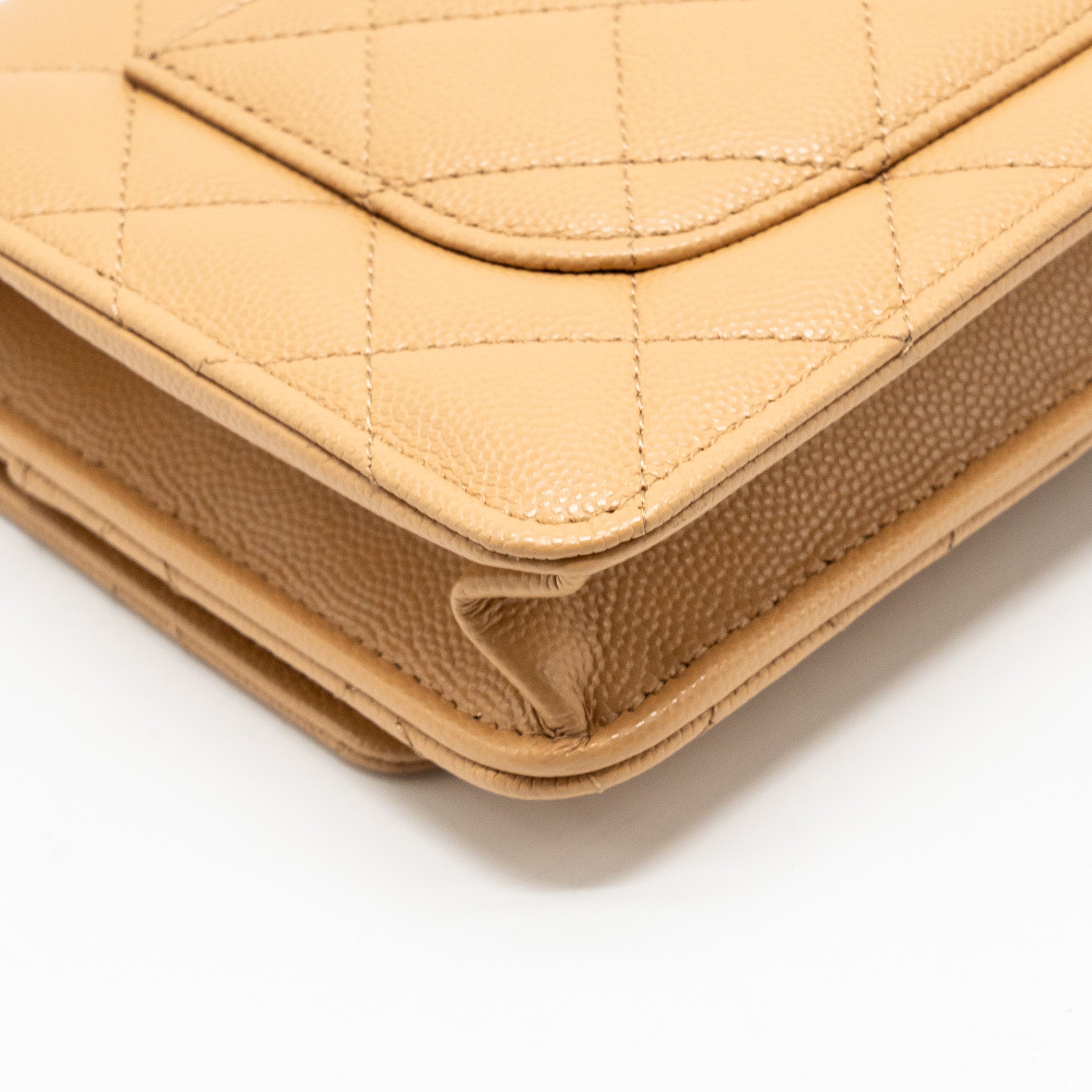 CHANEL DETAILED CC CLASSIC WALLET ON CHAIN CAVIAR BEIGE LGHW (MICROCHIP)