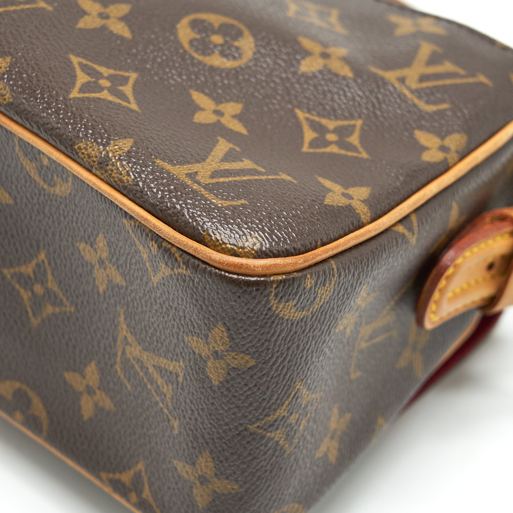 LOUIS VUITTON VINTAGE MONOGRAM SHOULDER BAG