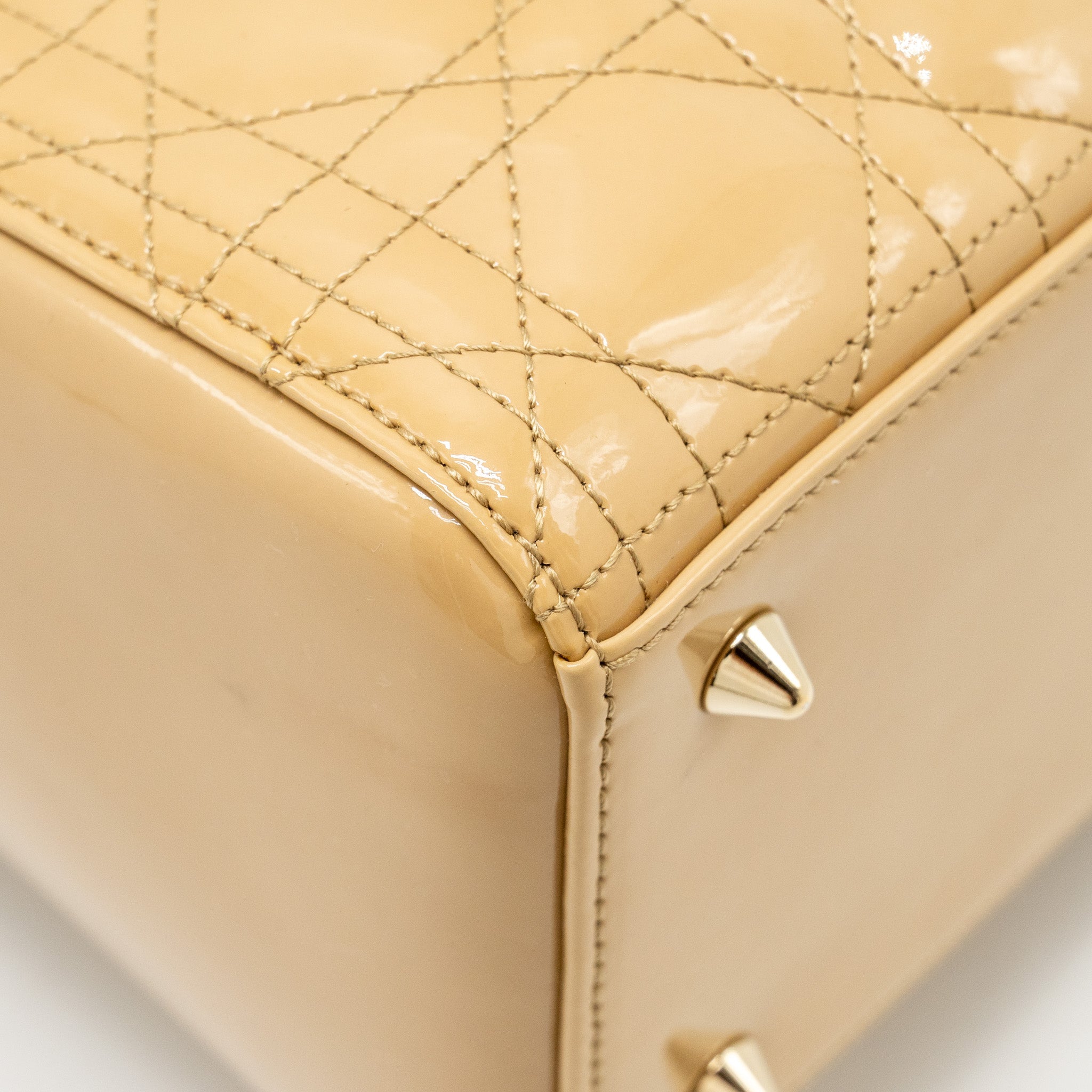 DIOR MEDIUM LADY DIOR PATENT BEIGE GHW
