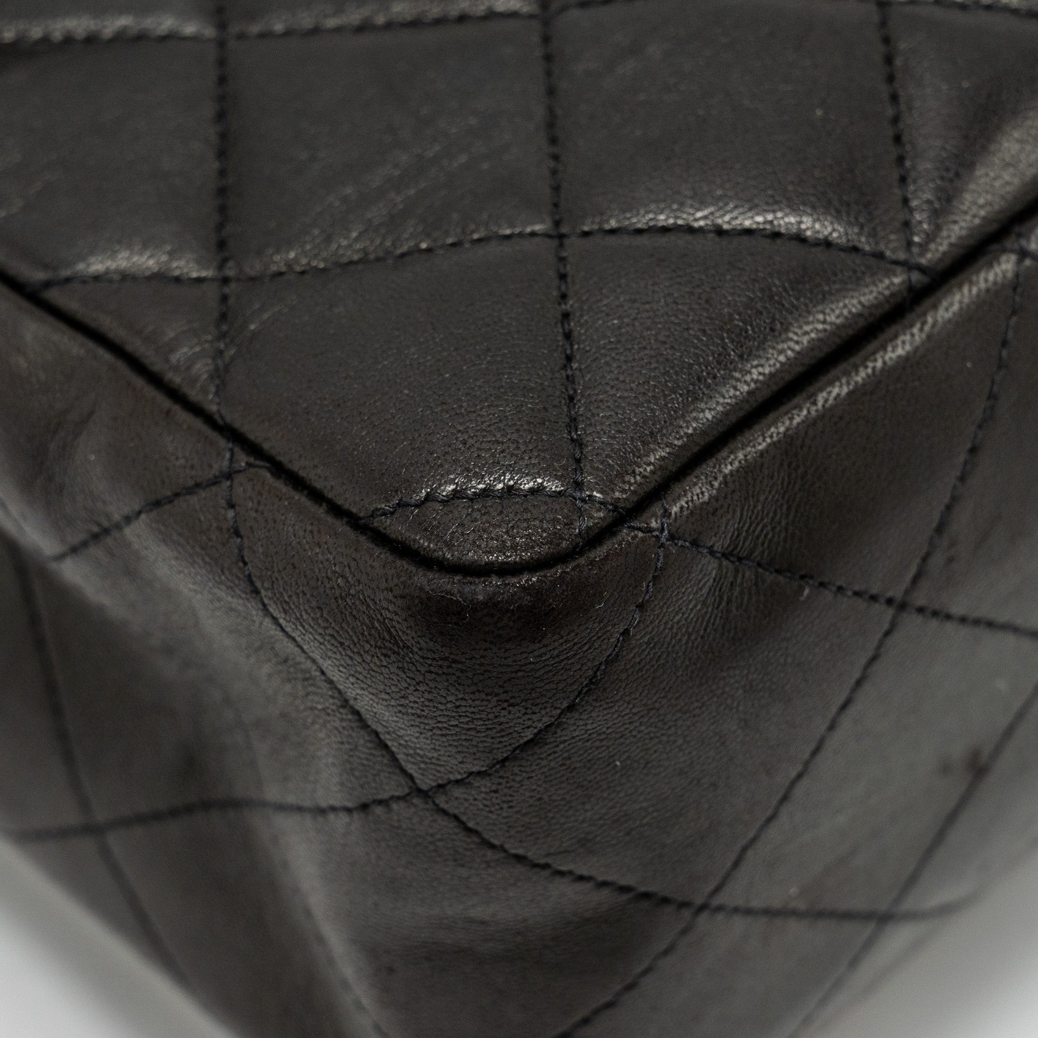 CHANEL VINTAGE JUMBO CLASSIC DOUBLE FLAP BAG LAMBSKIN BLACK GHW