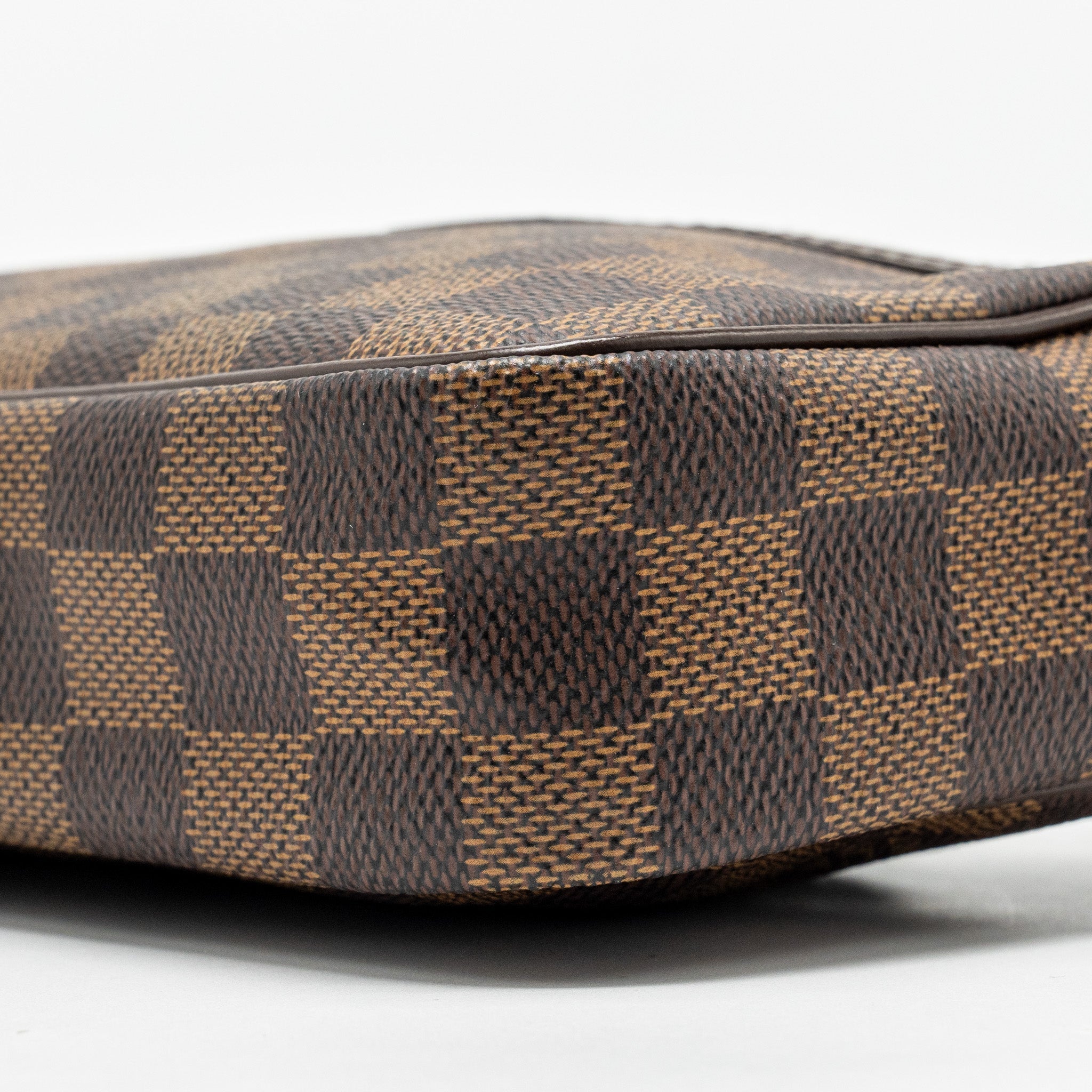 LOUIS VUITTON POUCH DAMIER EBENE GHW