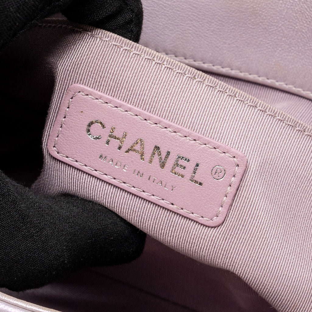 CHANEL SMALL CHEVRON BOY BAG LAMBSKIN IRIDESCENT LIGHT PURPLE SHW
