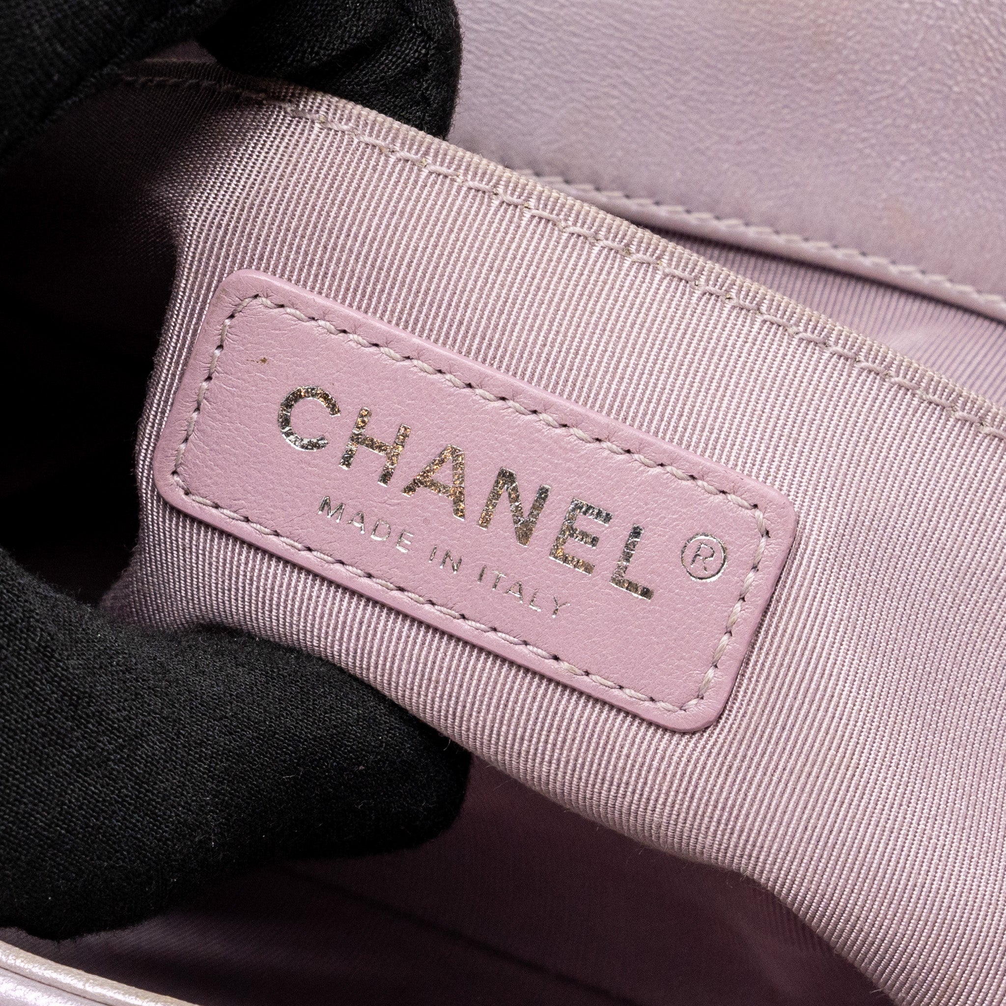 CHANEL SMALL CHEVRON BOY BAG LAMBSKIN IRIDESCENT LIGHT PURPLE SHW