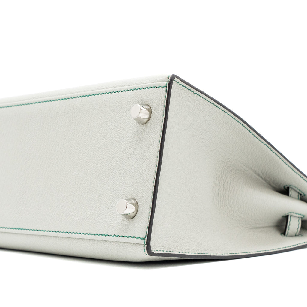 HERMES KELLY 25 SPECIAL ORDER CHÈVRE MYSORE GRIS PERLE/MALACHITE/VERT EMERAUDE BRUSHED SHW