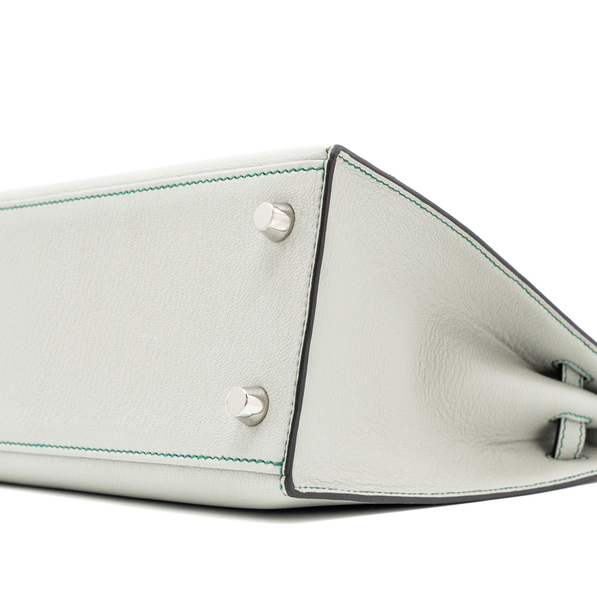 HERMES KELLY 25 SPECIAL ORDER CHÈVRE MYSORE GRIS PERLE/MALACHITE/VERT EMERAUDE BRUSHED SHW