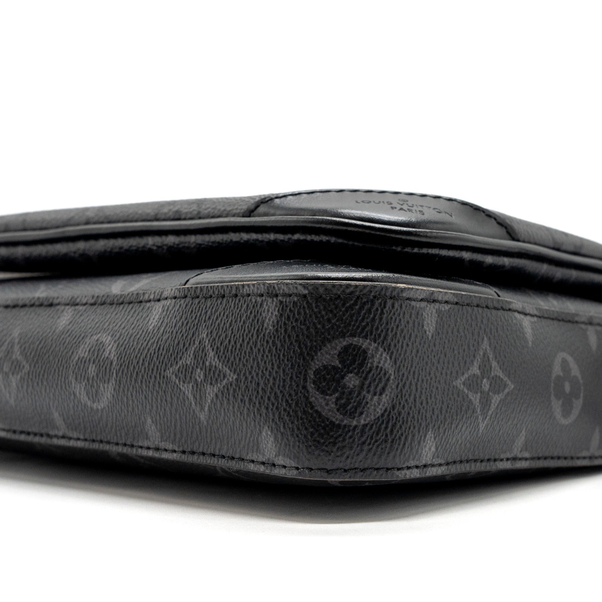 LOUIS VUITTON TRIO MESSENGER BAG MONOGRAM ECLIPSE SHW