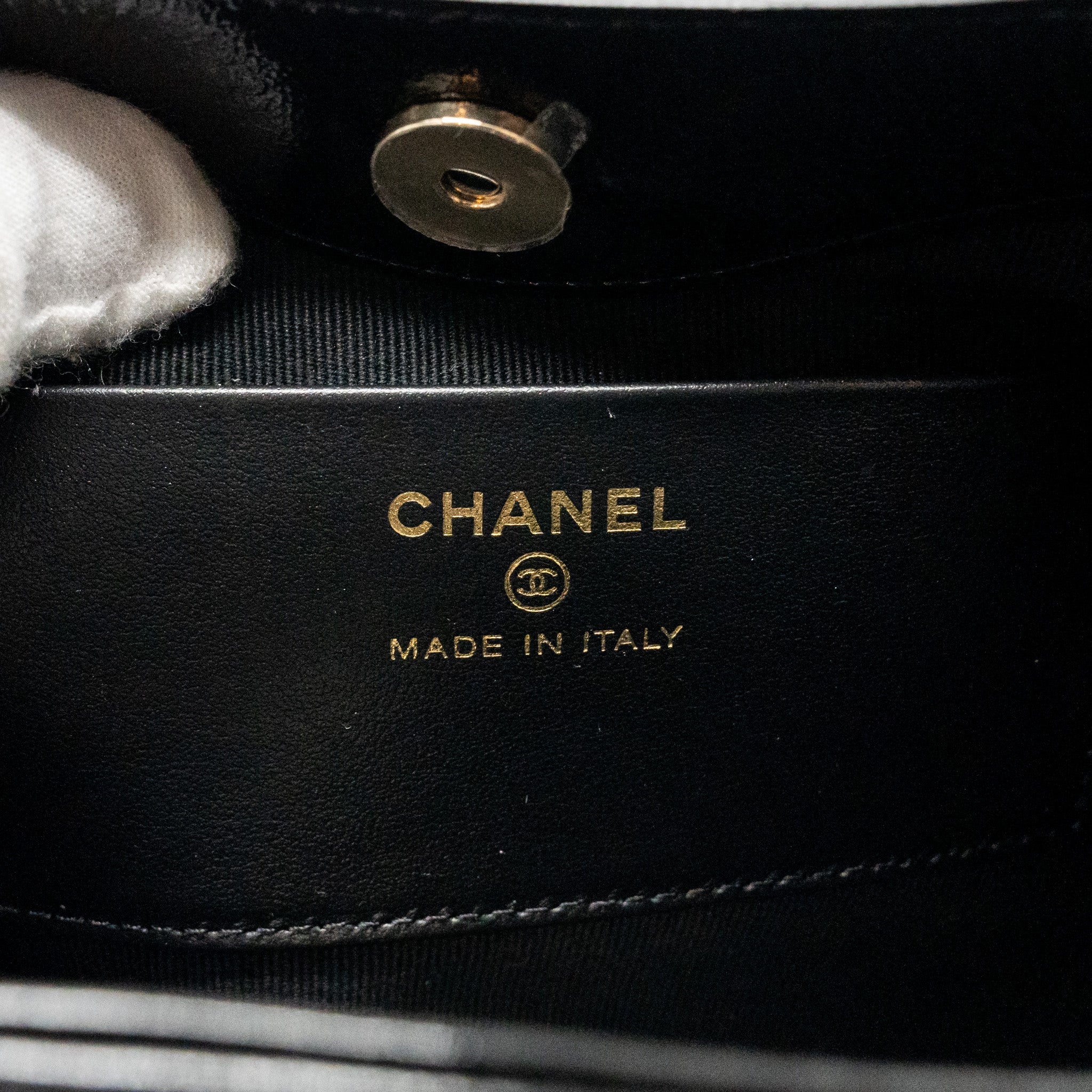 CHANEL MINI 31 CLUTCH WITH CHAIN SHINY CALFSKIN BLACK LGHW (MICROCHIP)