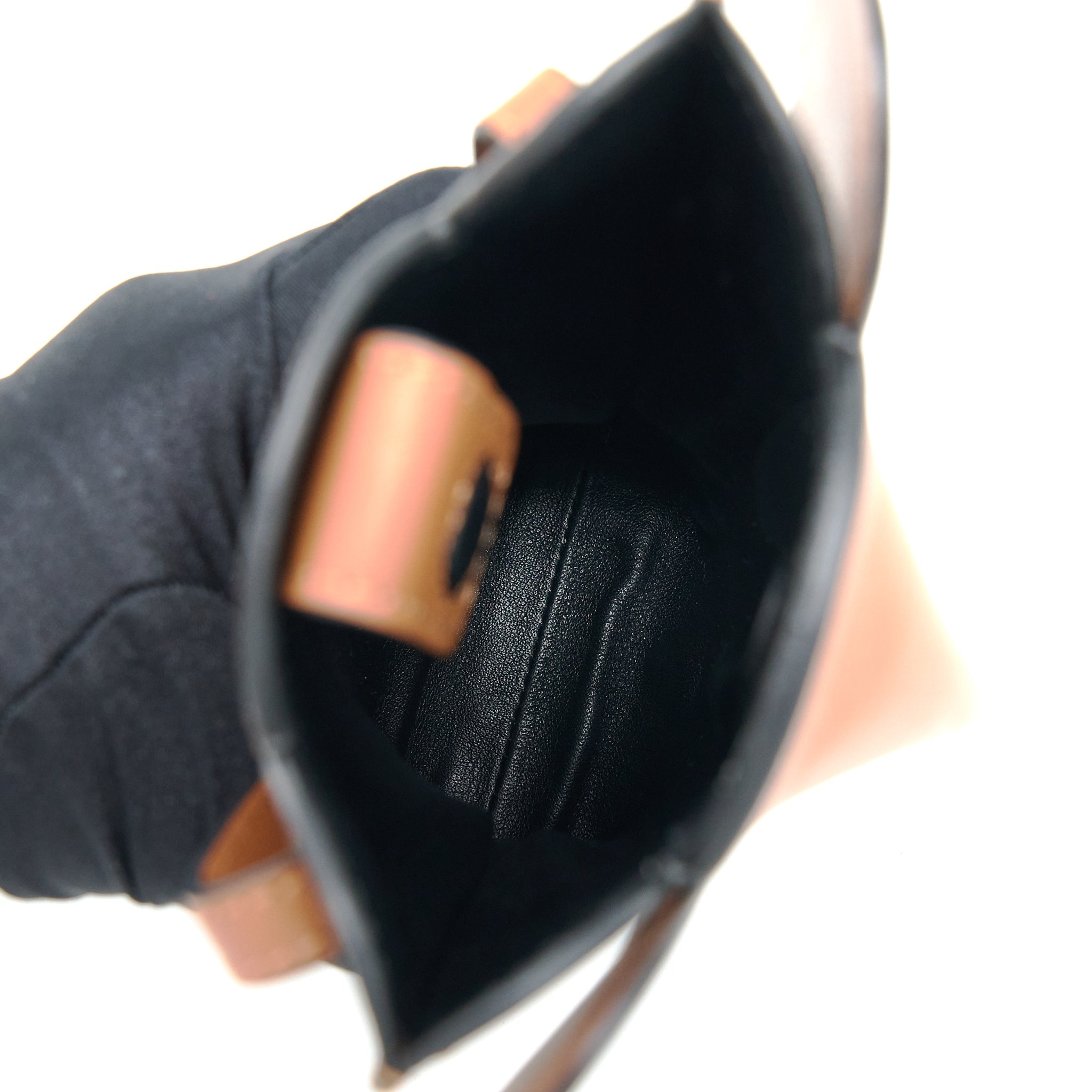 LOEWE ELEPHANT PHONE POCKET CALFSKIN TAN