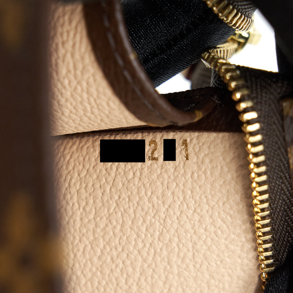 LOUIS VUITTON TOILETRY 26 IN MONOGRAM