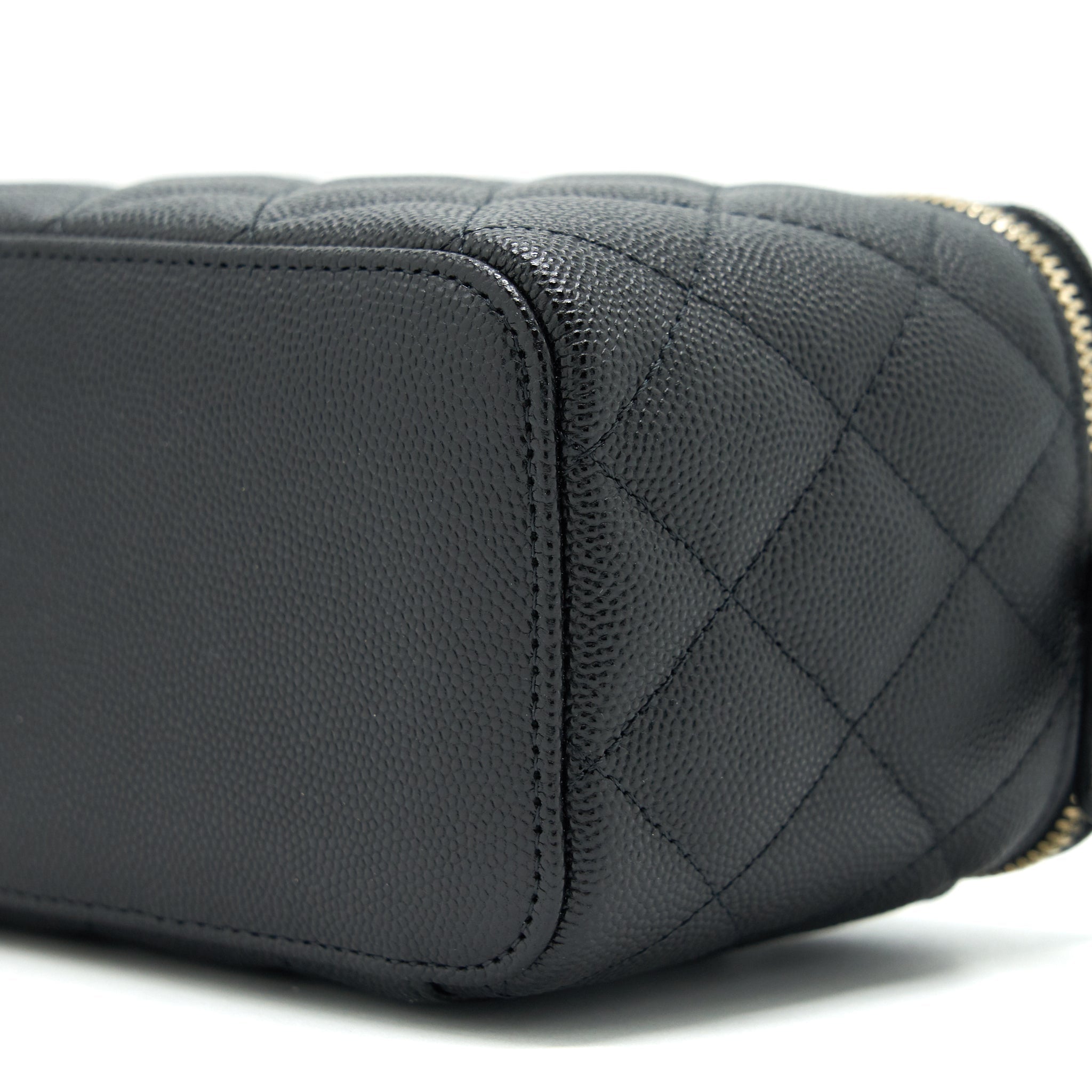 CHANEL 22C LONG VANITY WITH CHAIN CAVIAR BLACK LGHW