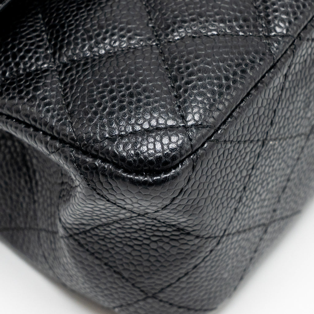 CHANEL MEDIUM CLASSIC DOUBLE FLAP BAG CAVIAR BLACK GHW