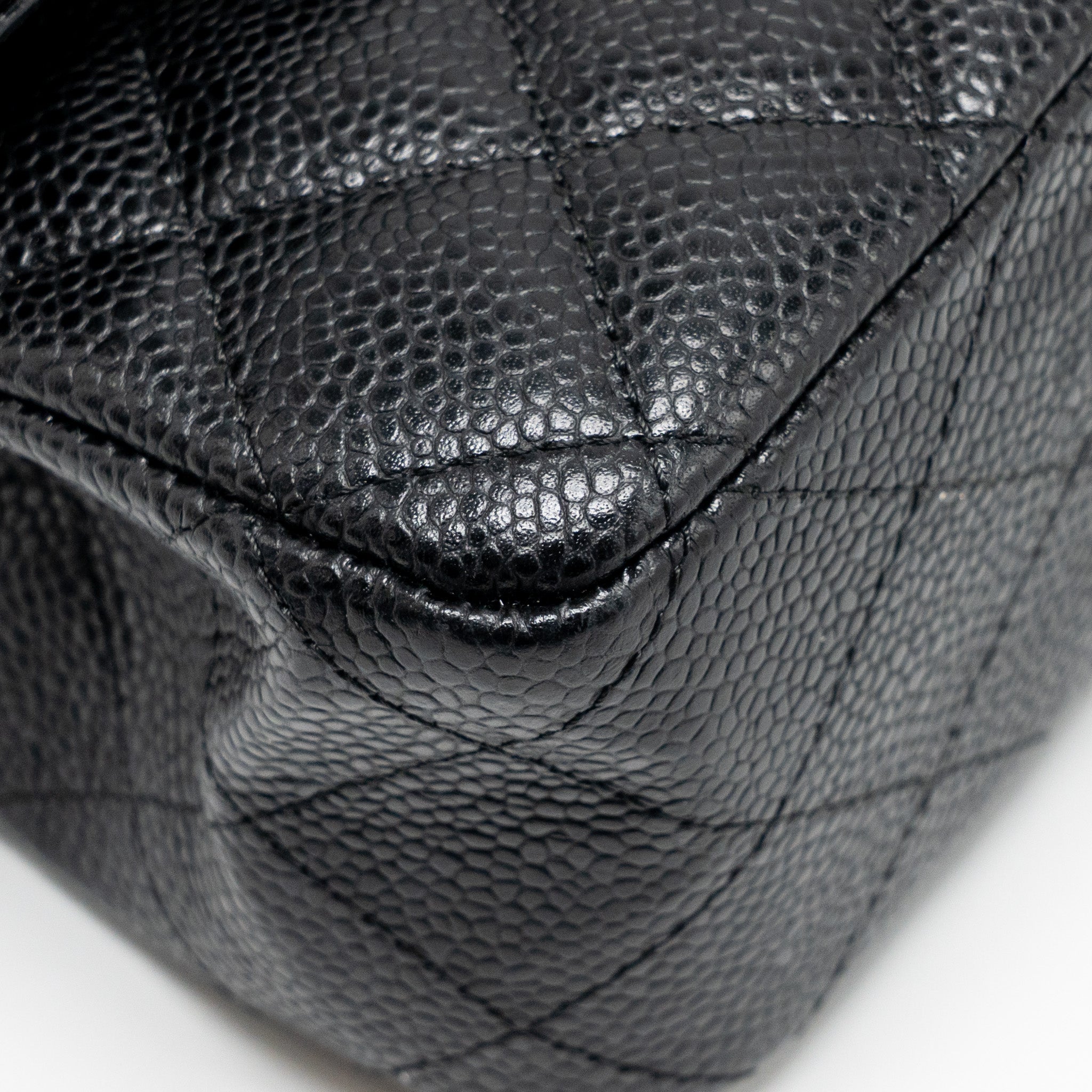 CHANEL MEDIUM CLASSIC DOUBLE FLAP BAG CAVIAR BLACK GHW
