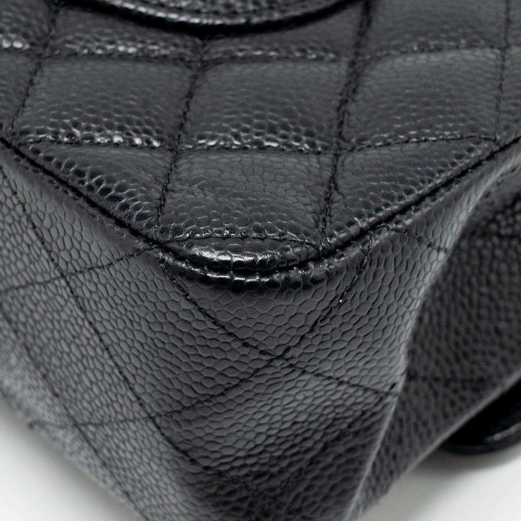 CHANEL MEDIUM CLASSIC DOUBLE FLAP BAG CAVIAR BLACK GHW
