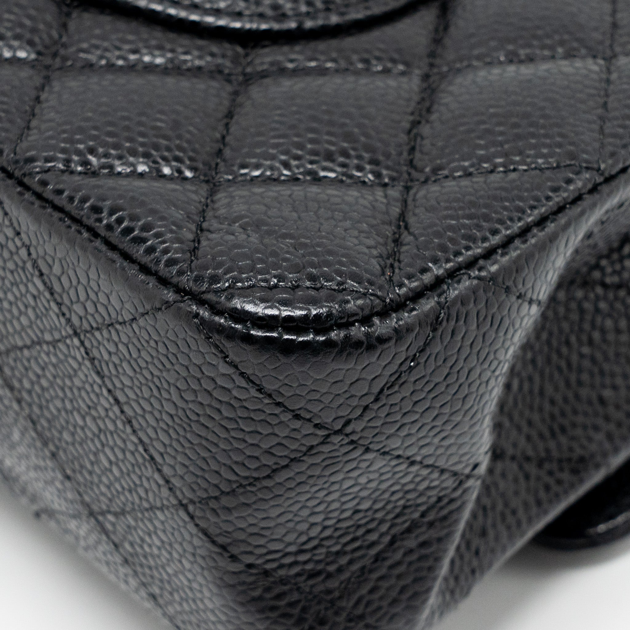 CHANEL MEDIUM CLASSIC DOUBLE FLAP BAG CAVIAR BLACK GHW