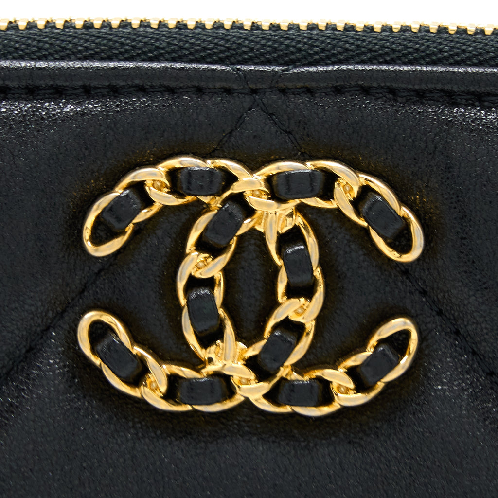 CHANEL 19 CLUTCH LAMBSKIN BLACK GHW