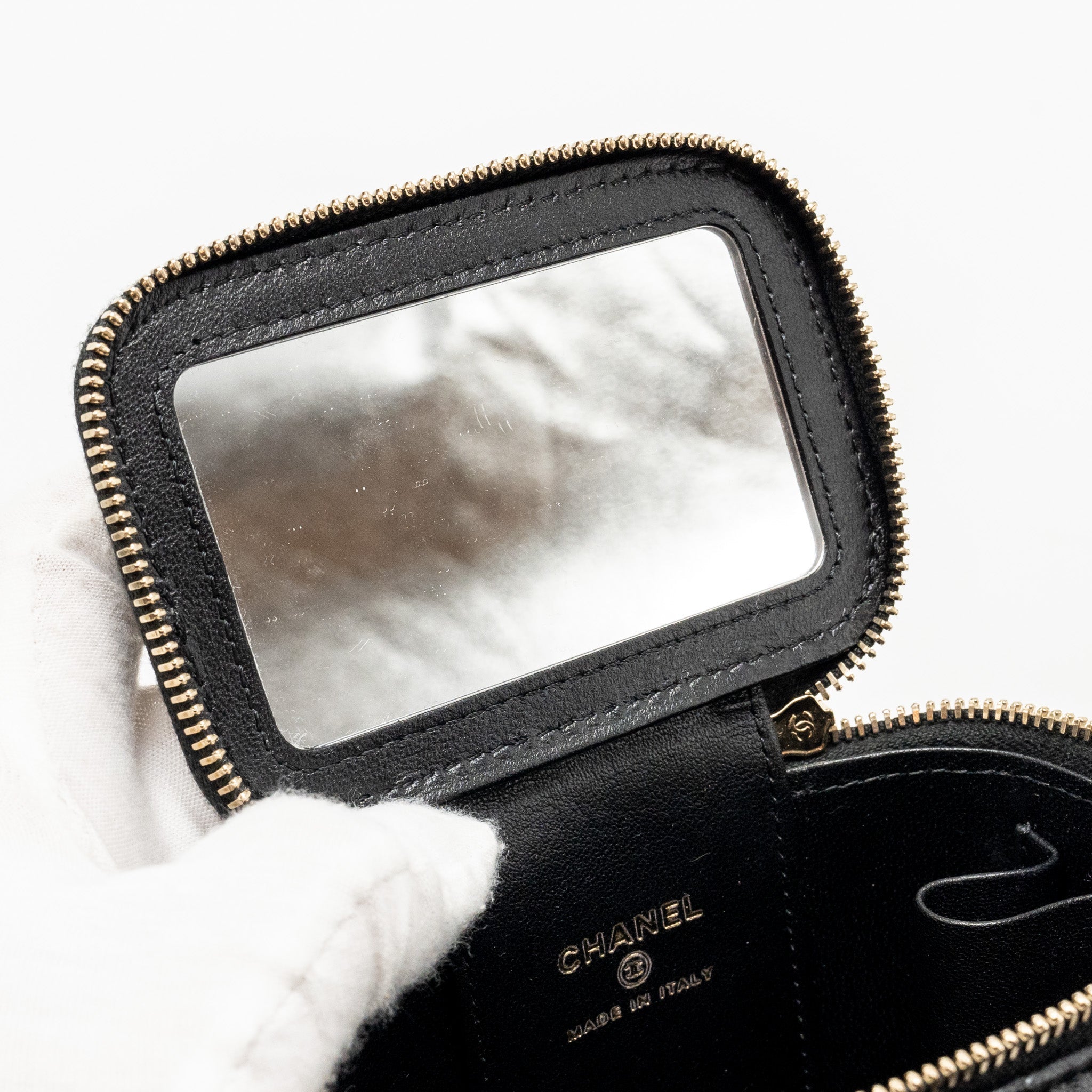 CHANEL TOP HANDLE MINI VANITY WITH CHAIN LAMBSKIN BLACK LGHW (MICROCHIP)