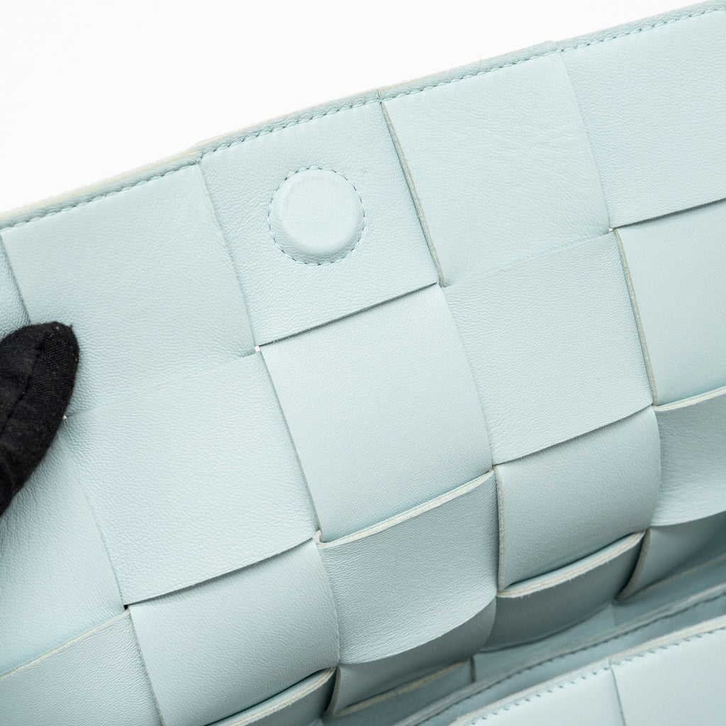 BOTTEGA VENETA CLASSIC CASSETTE BAG LAMBSKIN LIGHT BLUE SHW