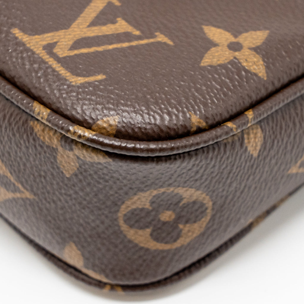 LOUIS VUITTON POCHETTE ACCESSORIES MONOGRAM CANVAS GHW