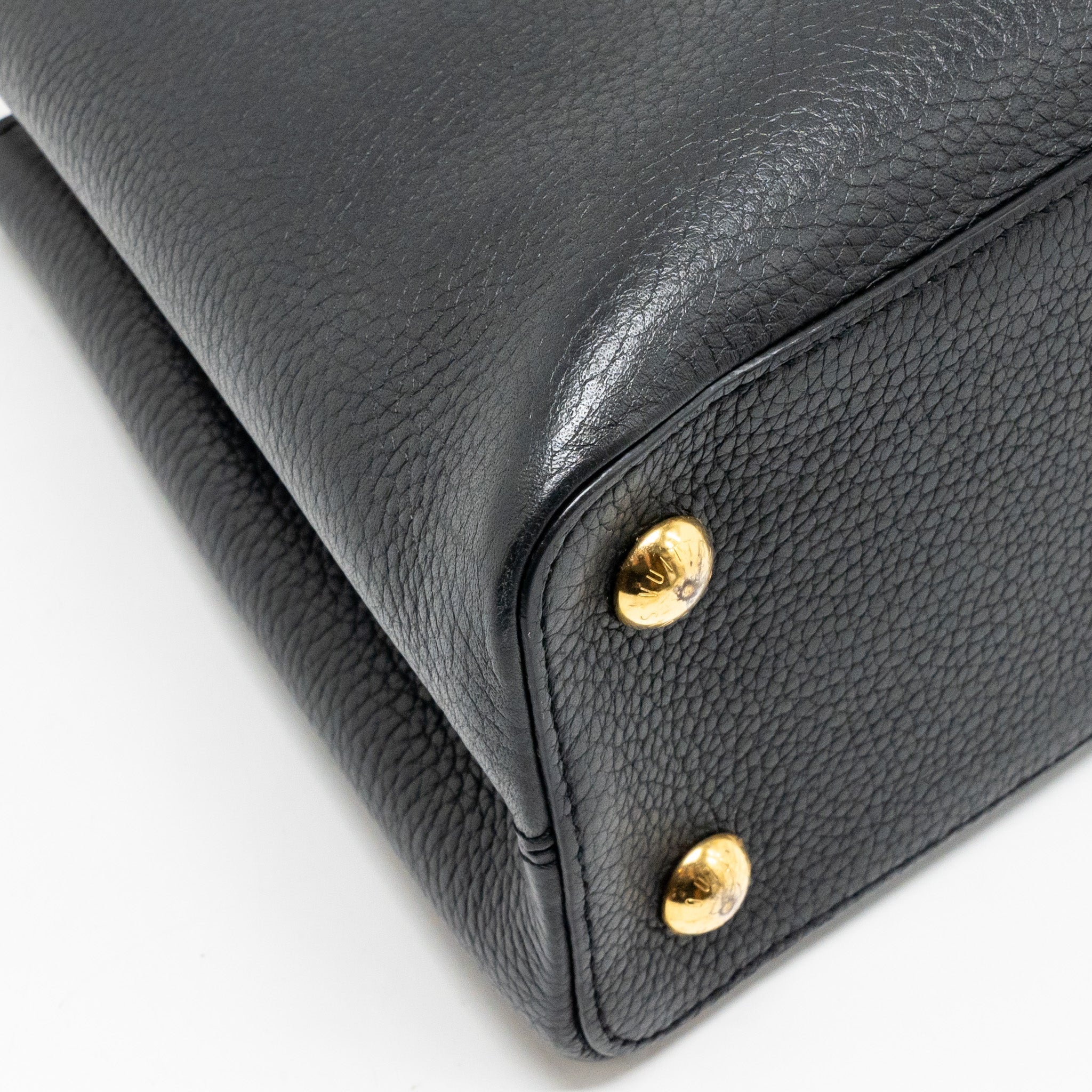 LOUIS VUITTON CAPUCINES MM CALFSKIN BLACK GHW