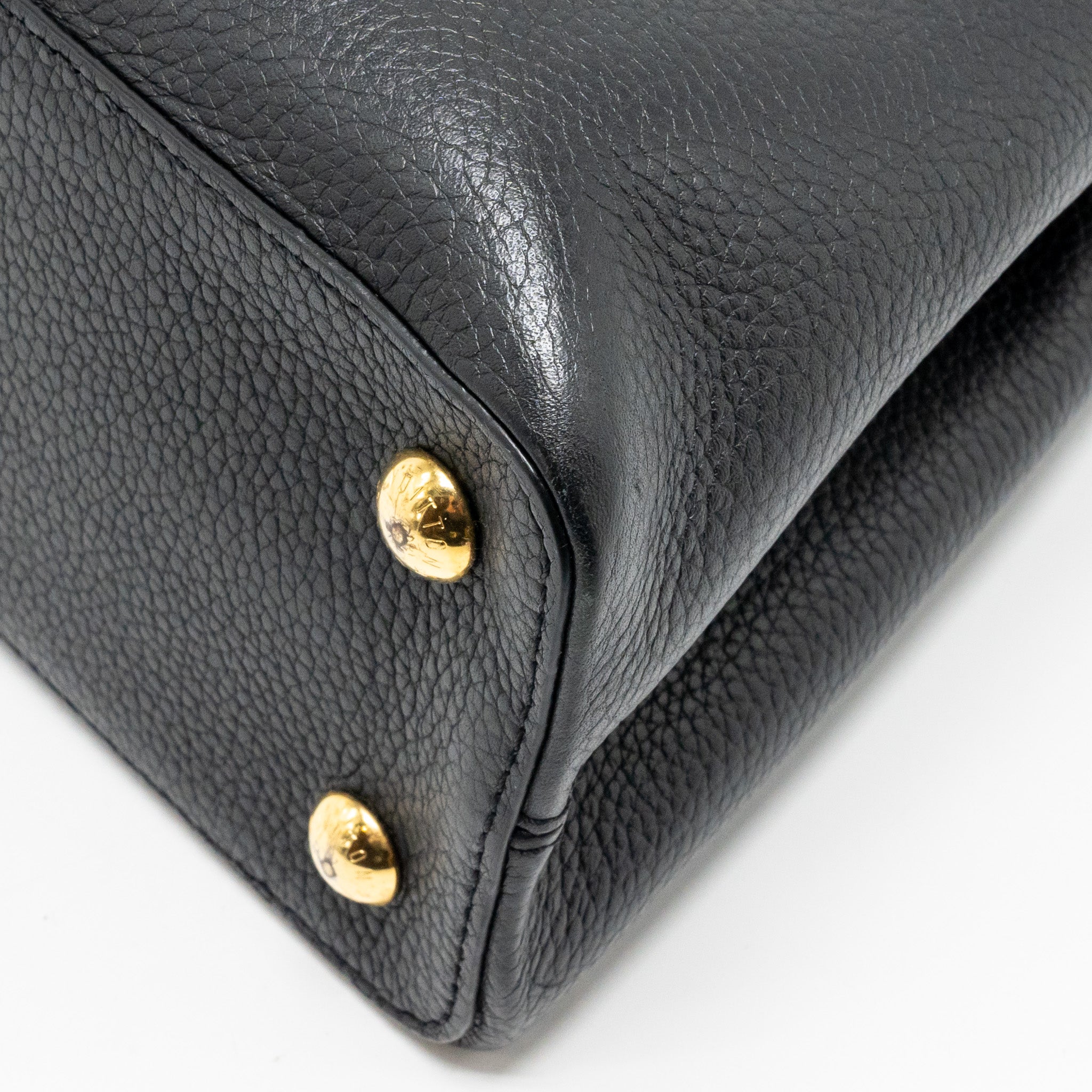 LOUIS VUITTON CAPUCINES MM CALFSKIN BLACK GHW