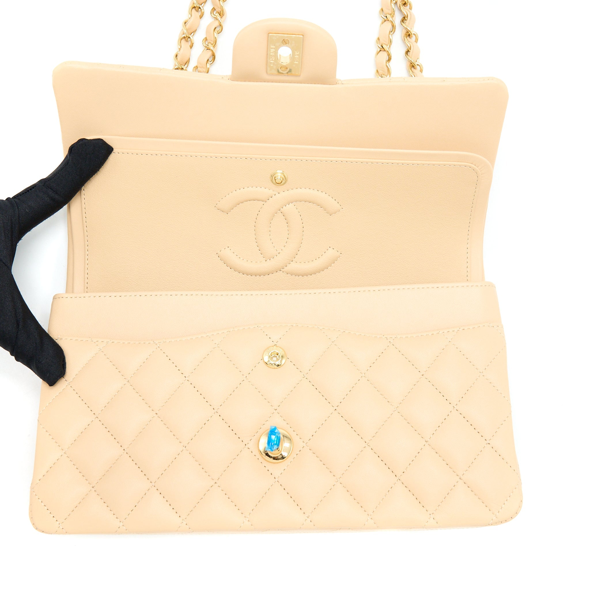 CHANEL MEDIUM CLASSIC FLAP BAG LAMBSKIN BEIGE LGHW (MICROCHIP)