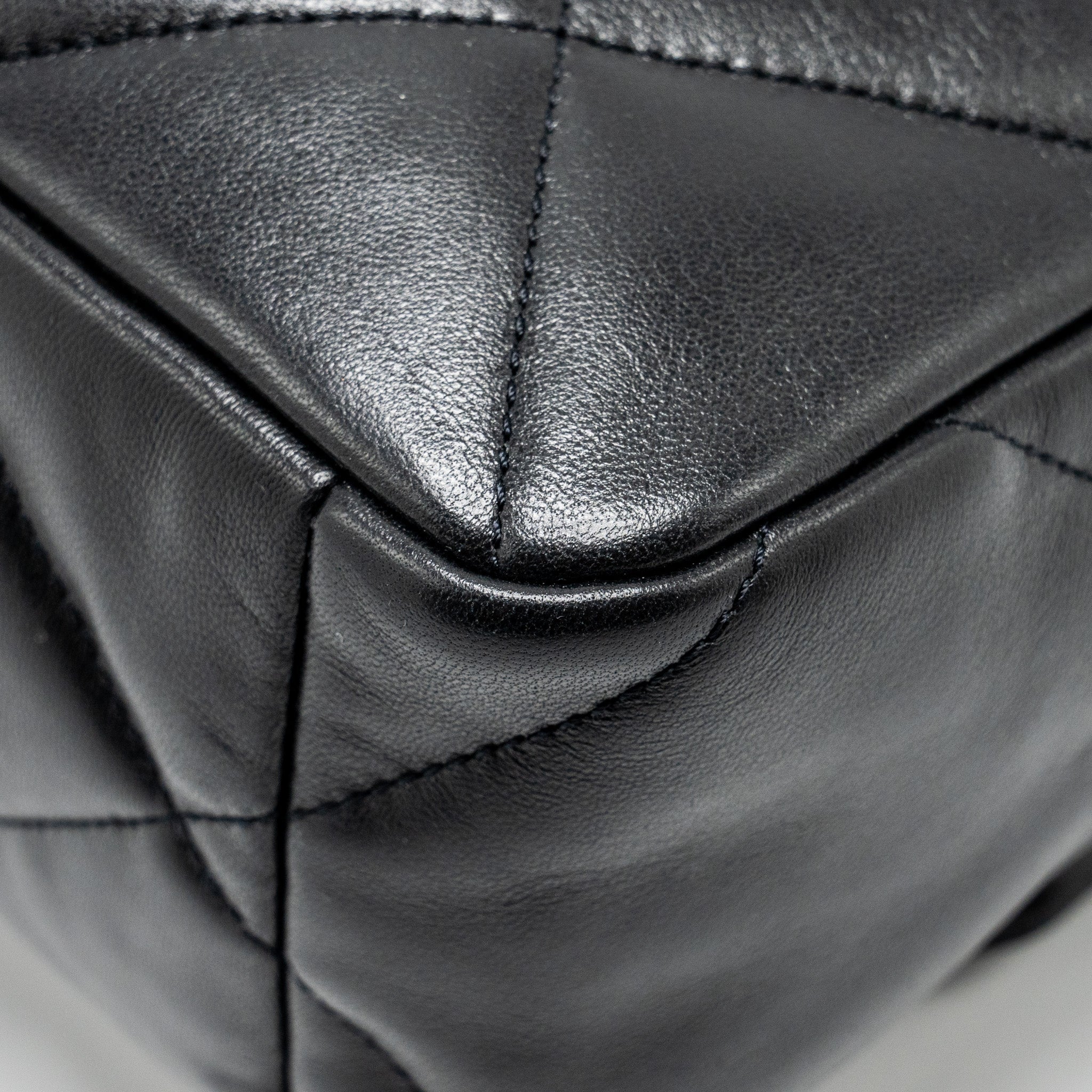 CHANEL LARGE 19 BAG LAMBSKIN BLACK GHW