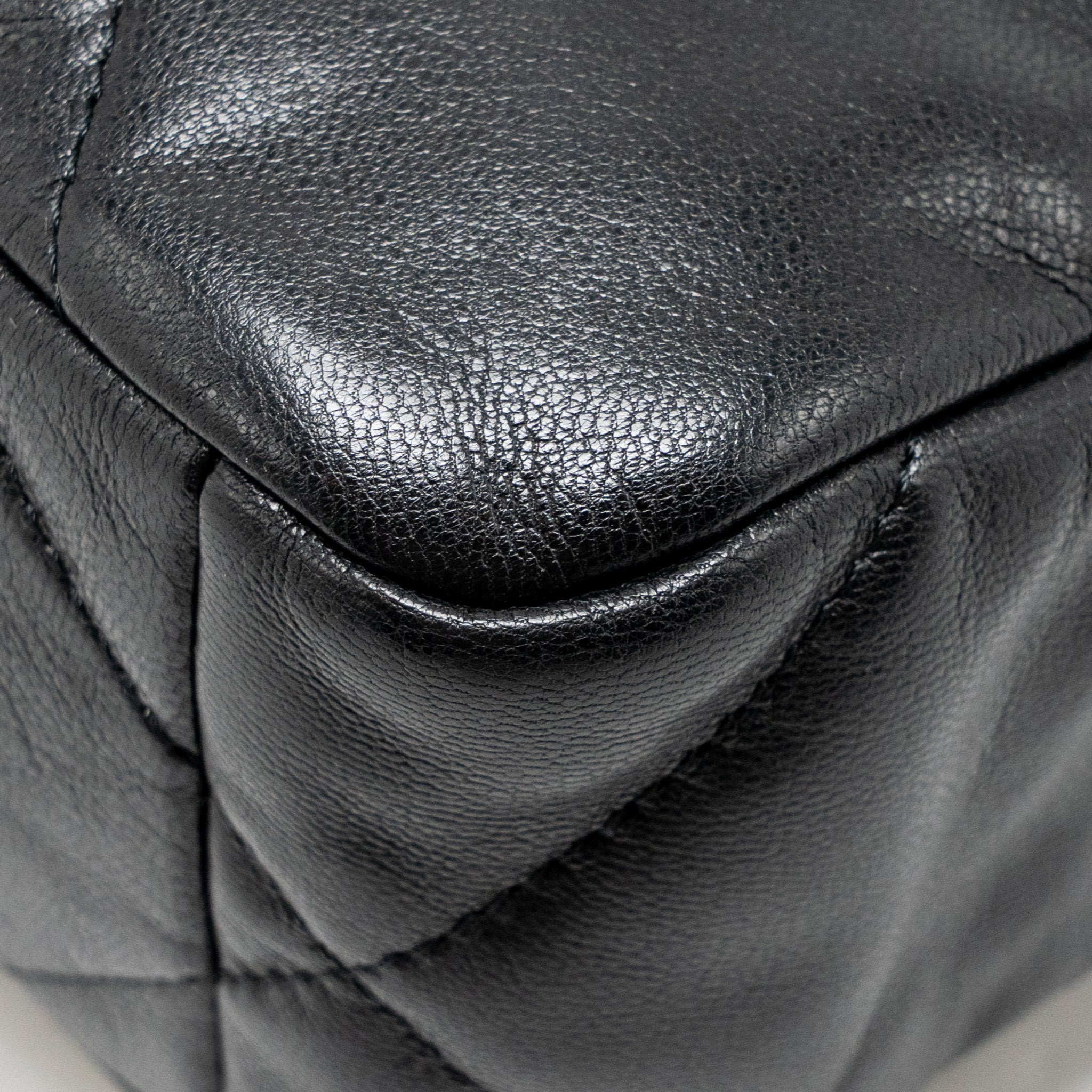 CHANEL SMALL 19 BAG GOATSKIN BLACK MULTICOLOUR HARDWARE